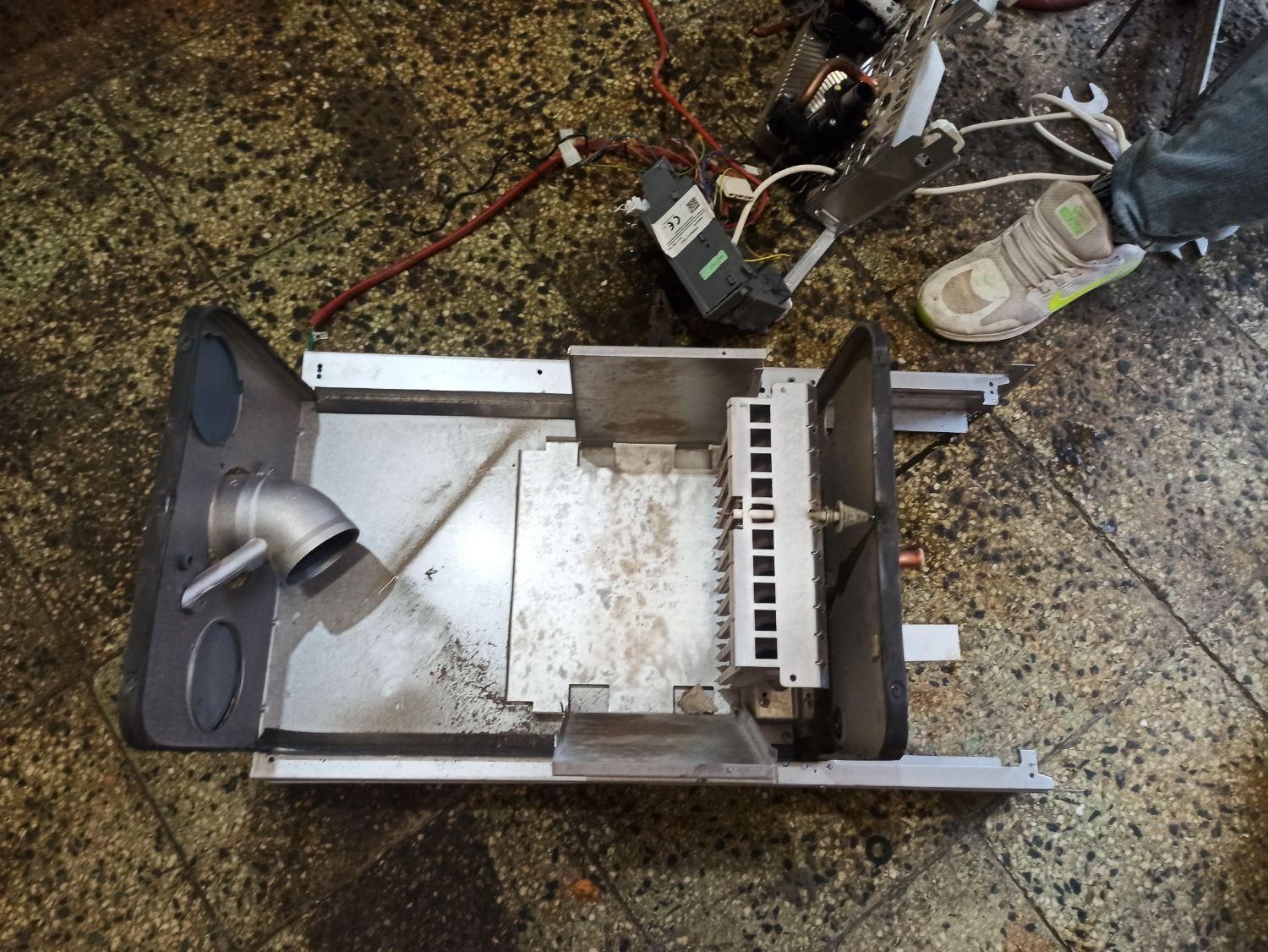 تعمیر تخصصی پکیج باضمانت کتبی|خدمات پیشه و مهارت|اراک, |دیوار