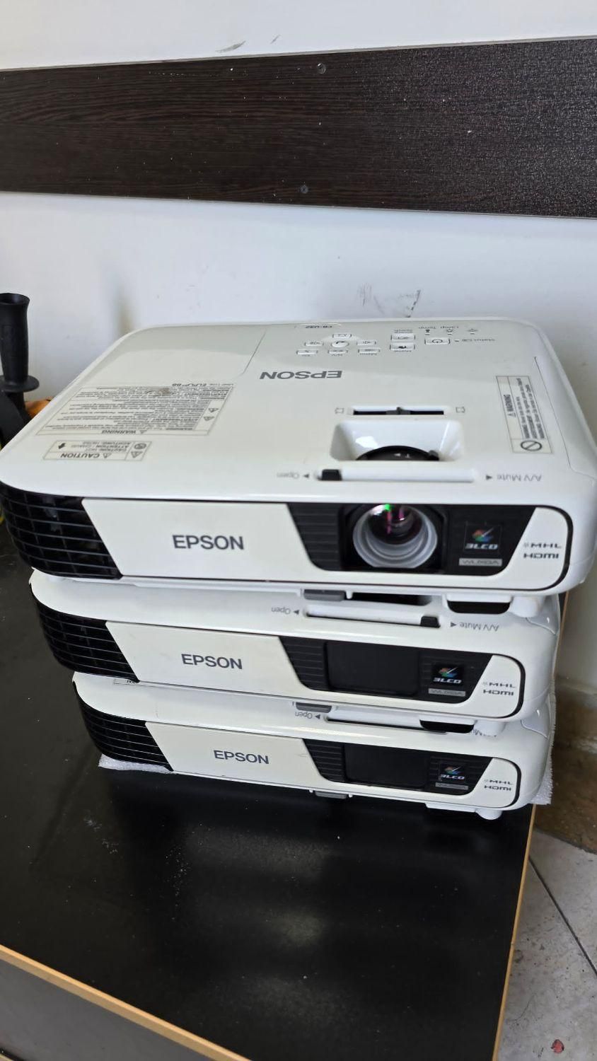 ویدیو پروژکتور سری ژاپنی مناسب تمامی محیط ها|تلویزیون و پروژکتور|تهران, صادقیه|دیوار