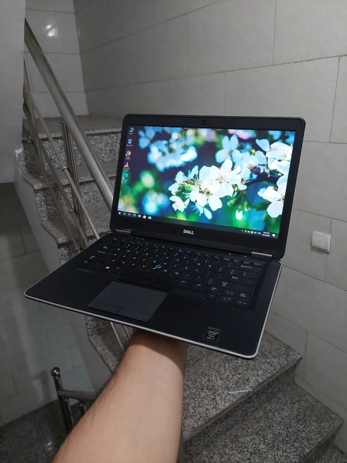 لپ‌تاپ Dell i7 سوپر‌اسلیم باریک و سبک درحد نو تمیز|رایانه همراه|تهران, مینای جنوبی|دیوار