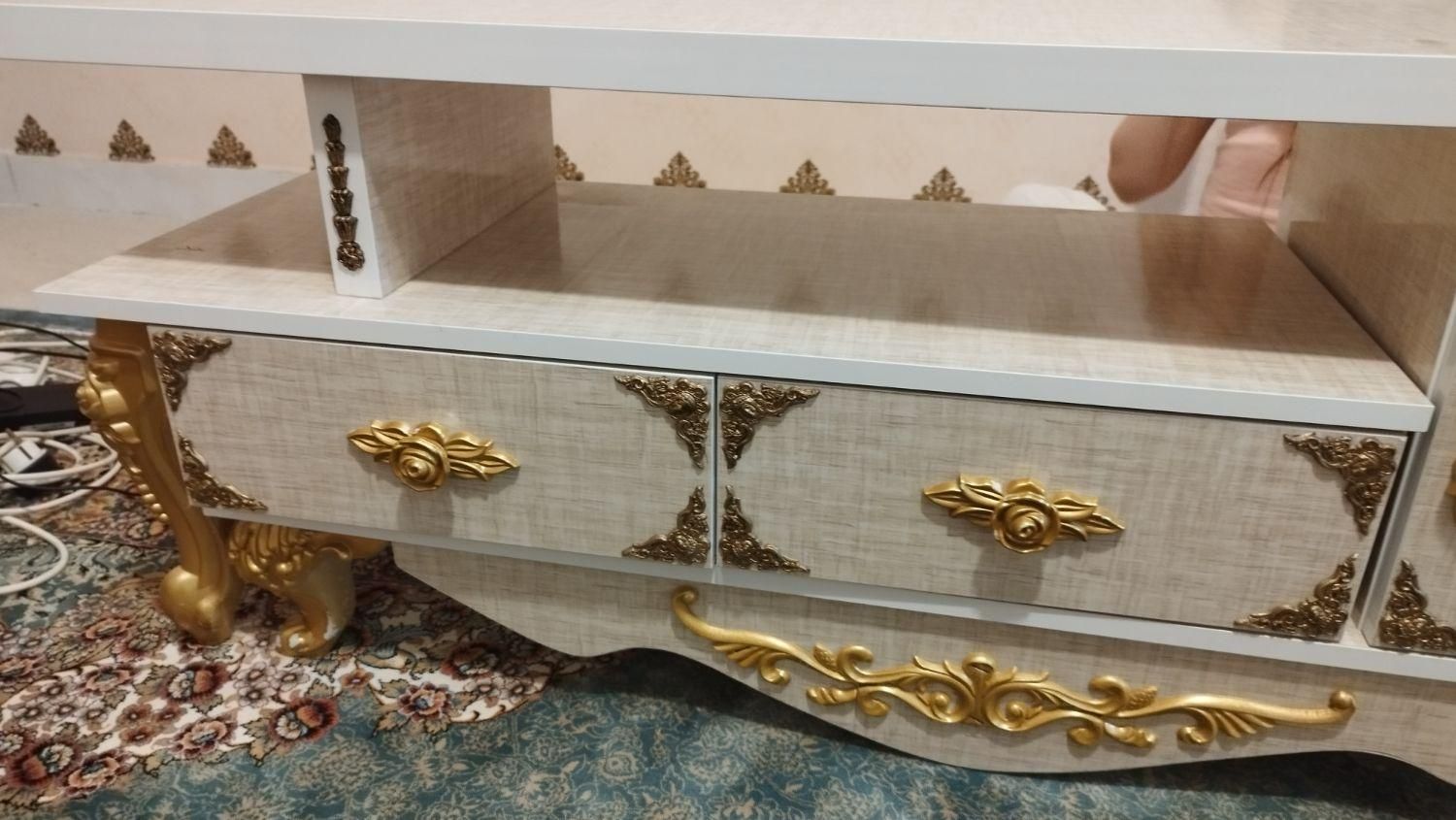 میز تلویزیون در حد نو|مبلمان خانگی و میز عسلی|بندرعباس, |دیوار