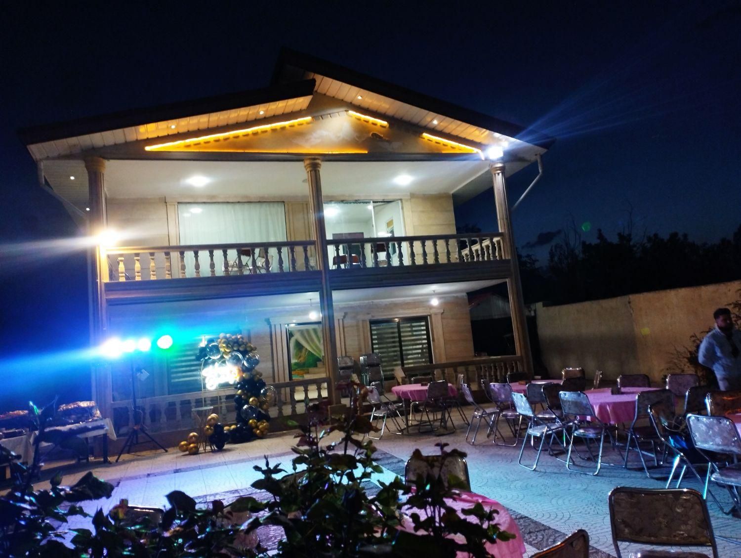 اجاره ویلای باغ دو طبقه با حیاط بزرگ برای جشن ها|اجارهٔ کوتاه‌مدت ویلا و باغ|ارومیه, |دیوار