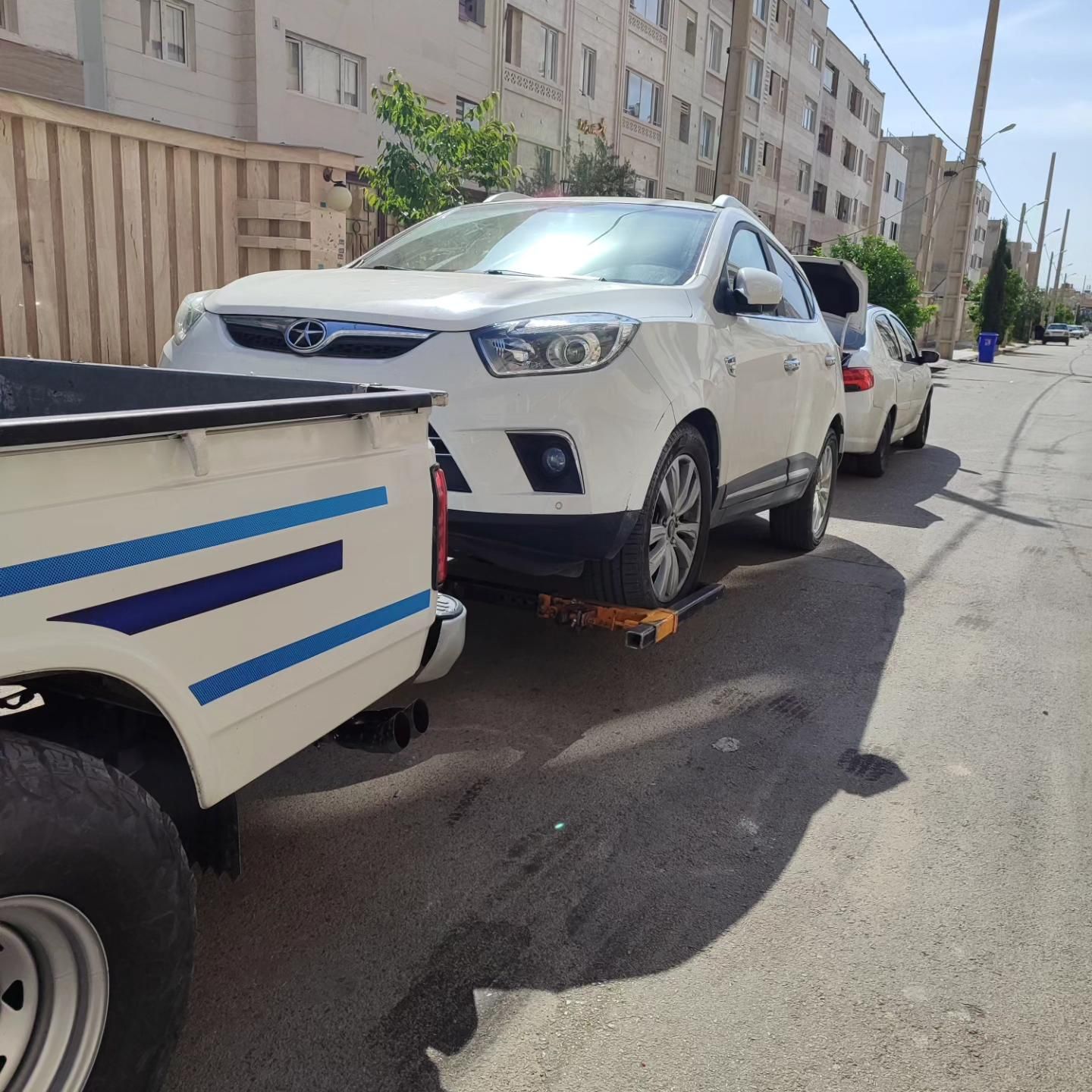 امداد خودرو چرخگیر نیسان یدک کش ۲۴ساعته|خدمات حمل و نقل|شیراز, شهرک مطهری|دیوار