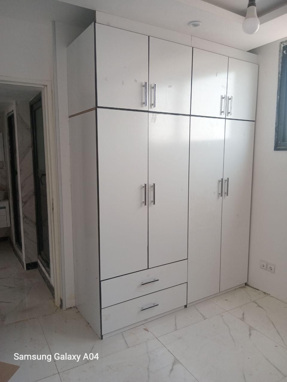 فروش یکجا ۳۰۰ متری ۴ خوابه ۳طبقه در جلوان|فروش آپارتمان|اصفهان, جلوان|دیوار