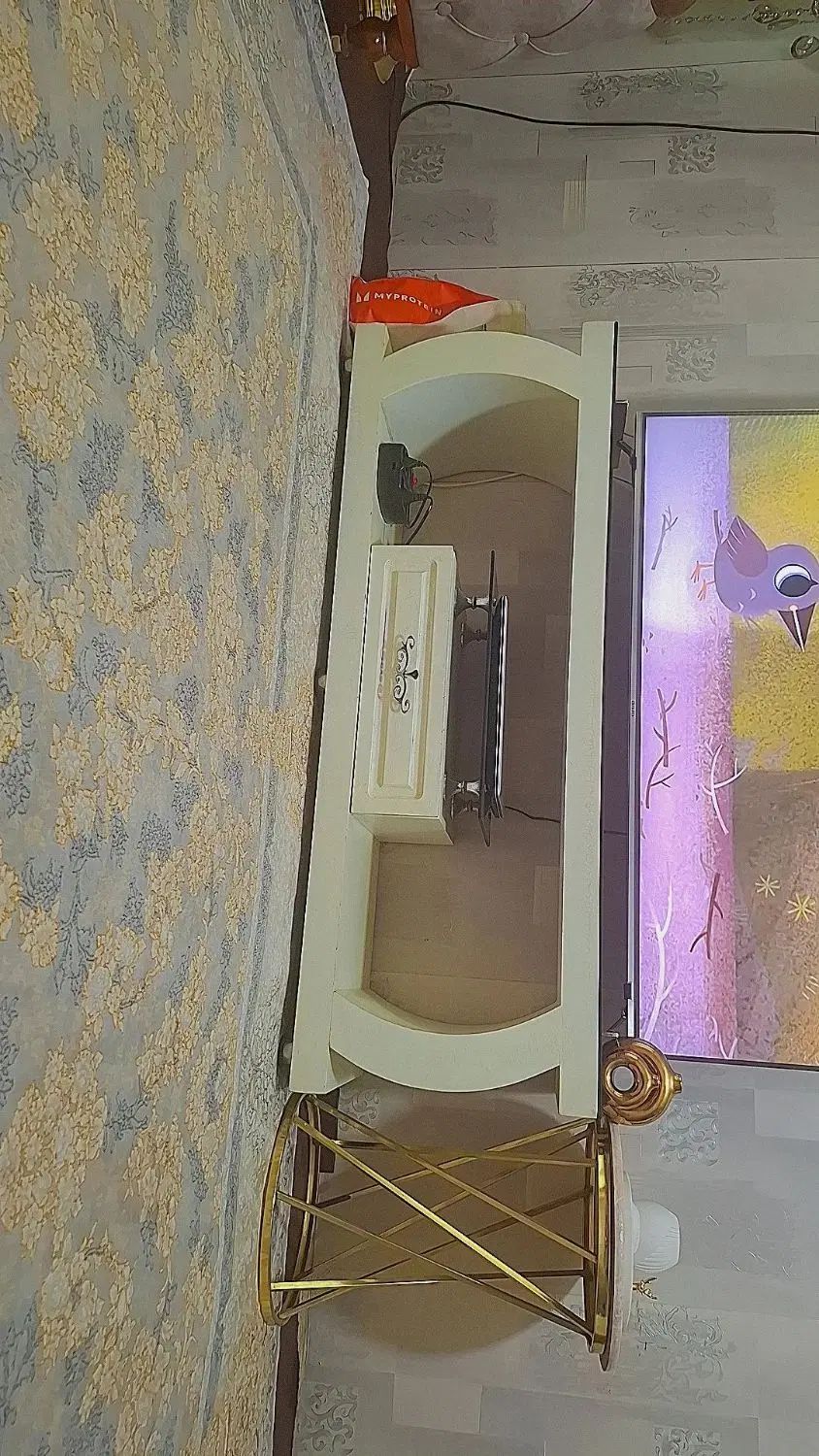 فروش مبل ۷ نفره . فرش ۹ متری. میز تی وی|حراج|تهران, عبدل‌آباد|دیوار