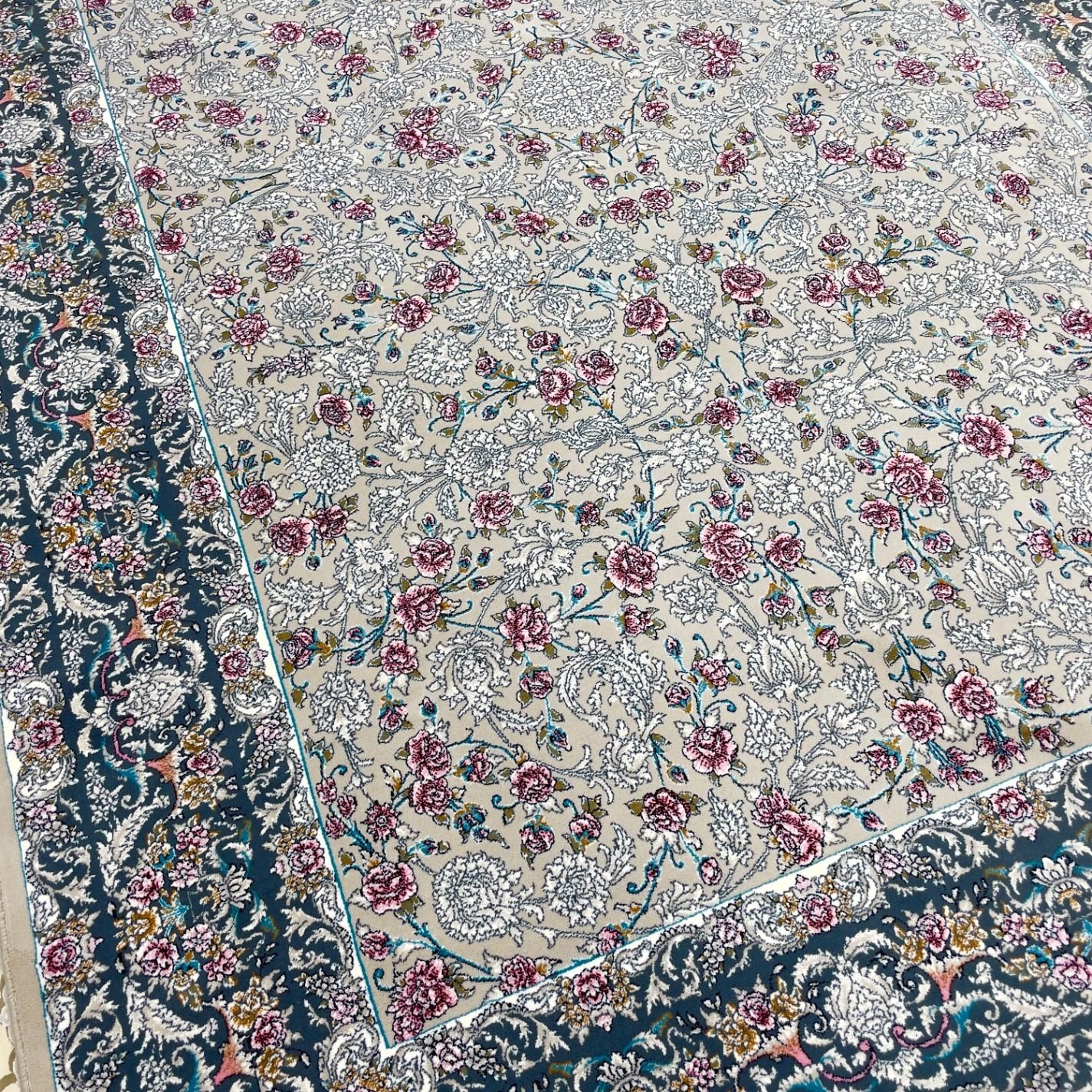 فرش ۶متر تمام‌ نخ۷۰۰شانه عالی/نو/تک وجفت/توحید۲|فرش|بیرجند, |دیوار