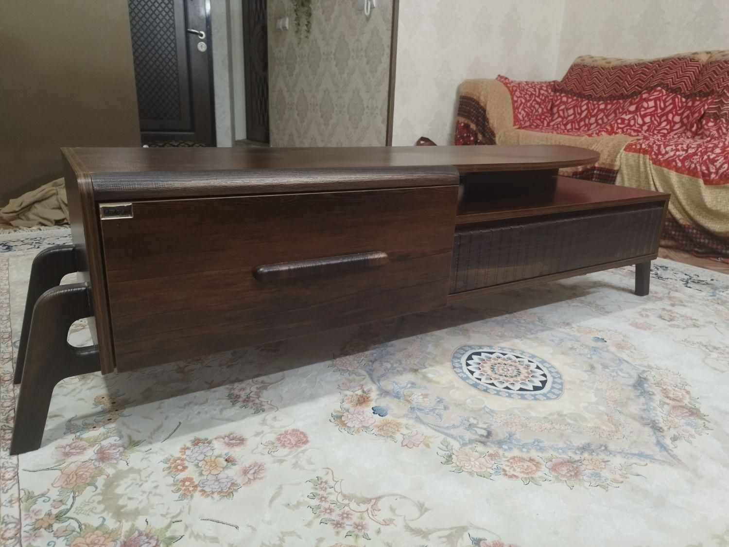 میز تلویزیون ، چوبیران ، چوب راش و سنگین|مبلمان خانگی و میز عسلی|قم, چهل درخت‎|دیوار