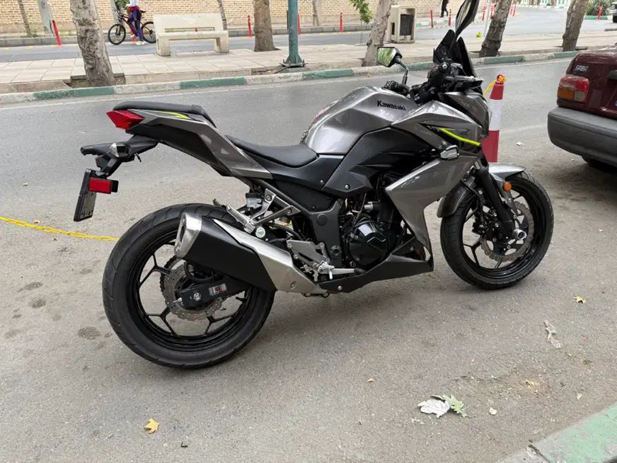 کاوازاکیz250 97|موتورسیکلت|کرج, جهان‌شهر|دیوار