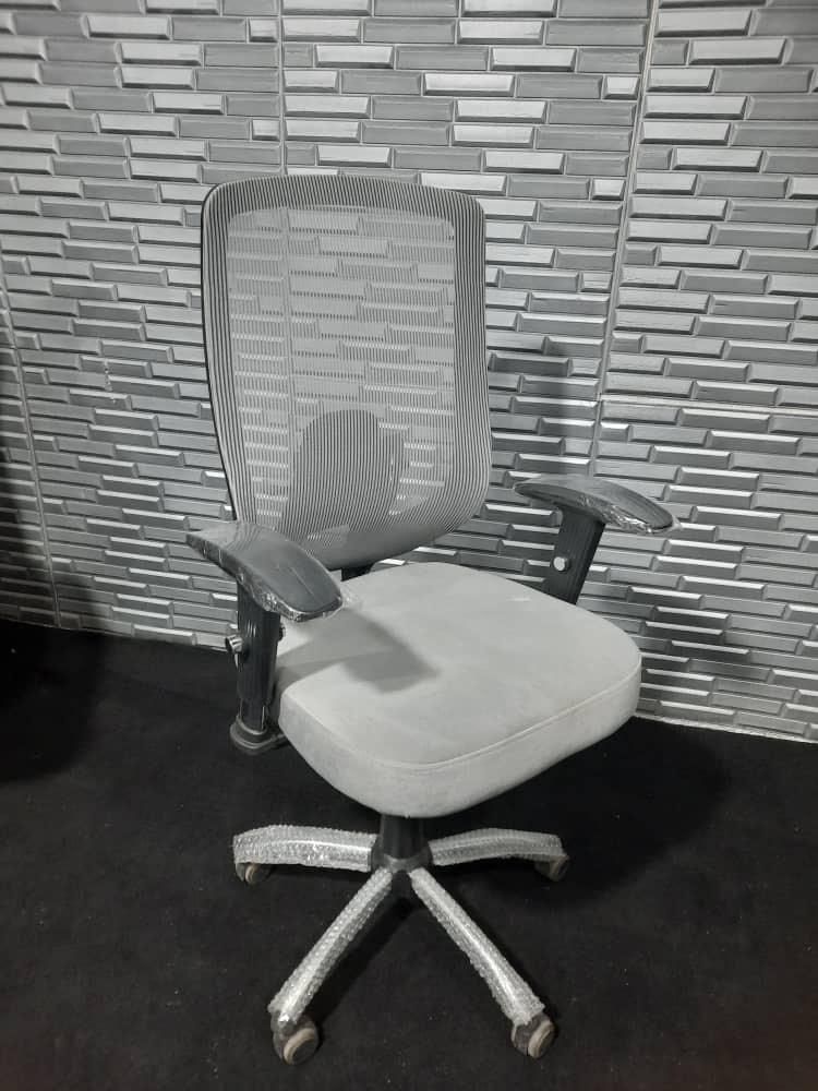 صندلی اداری گردان چرخدار صندلی مدیریتی|مبلمان اداری|تهران, آجودانیه|دیوار