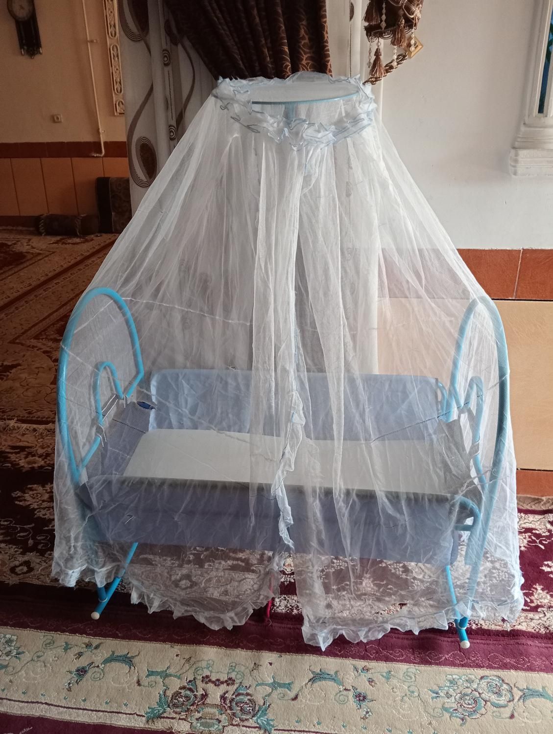 گهواره بچه|تخت و صندلی بچه|شیراز, ده پیاله|دیوار