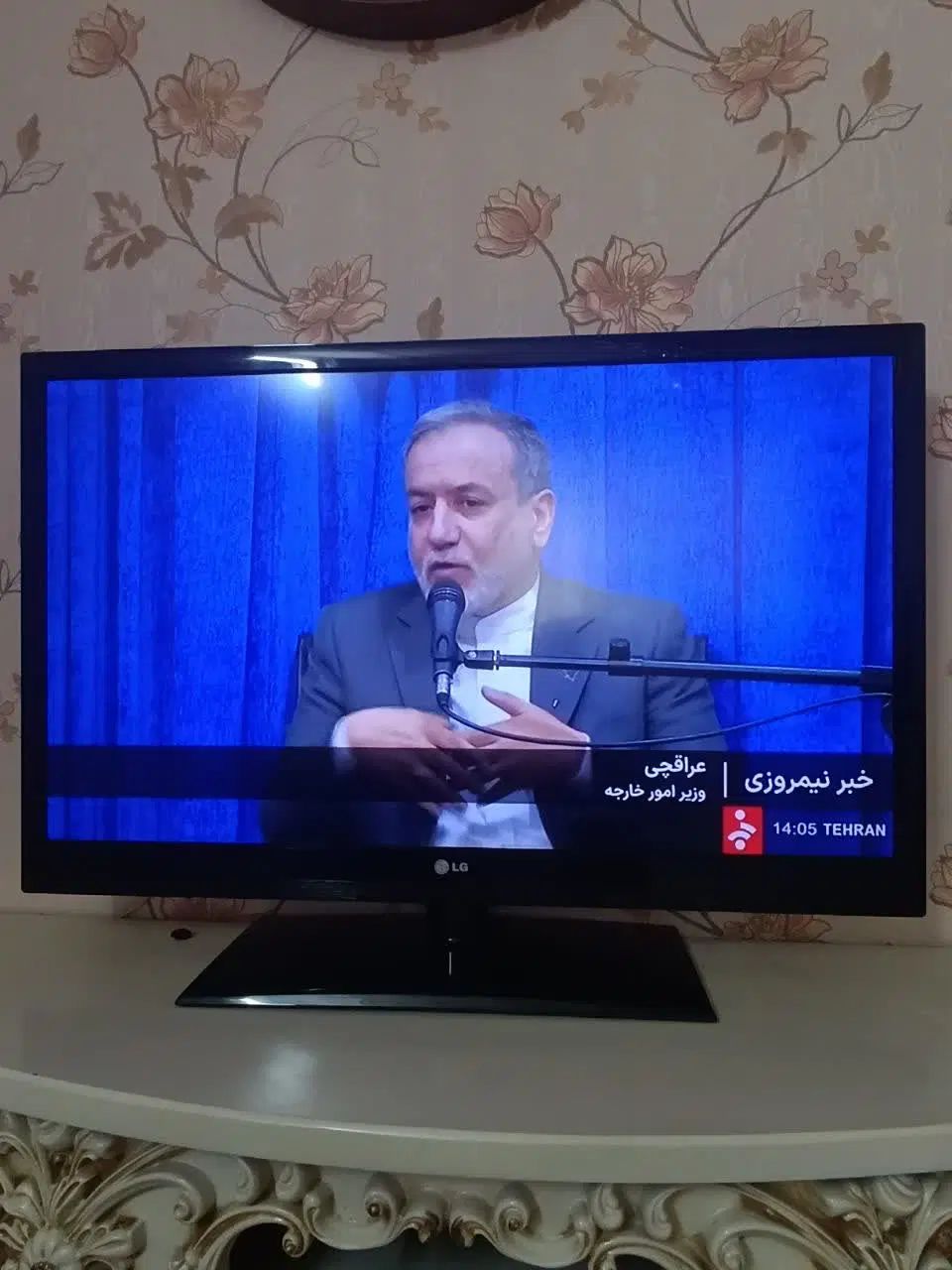تلویزیون ال ای دی ۴۲ اینچ اصل کره|تلویزیون و پروژکتور|کرج, ساسانی (قلمستان)|دیوار