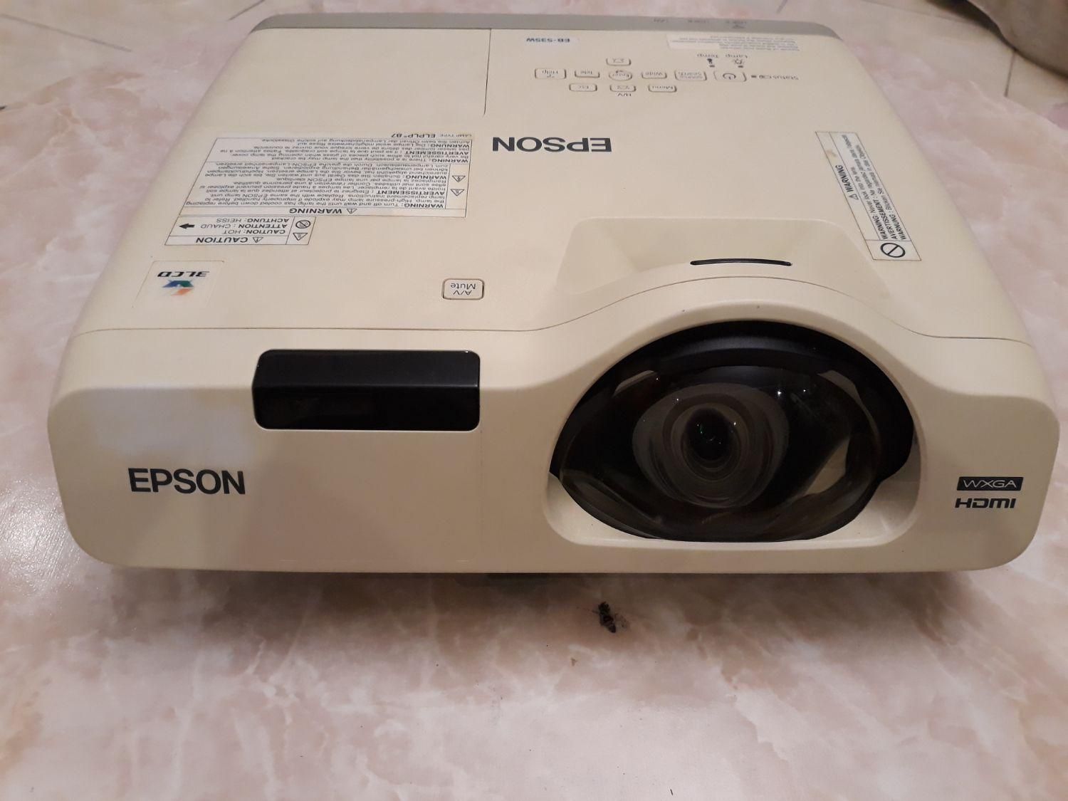 فروش یکدستگاه ویدئو پروژکتور Epson|تلویزیون و پروژکتور|تهران, صادقیه|دیوار