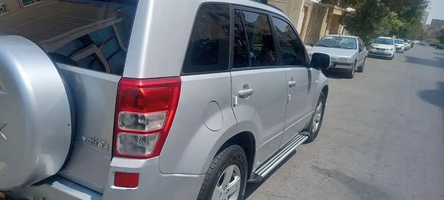 سوزوکی گرند ویتارا دنده‌ای کلاس2000cc، ۸مدل2009|خودرو سواری و وانت|مشهد, وکیل‌آباد|دیوار