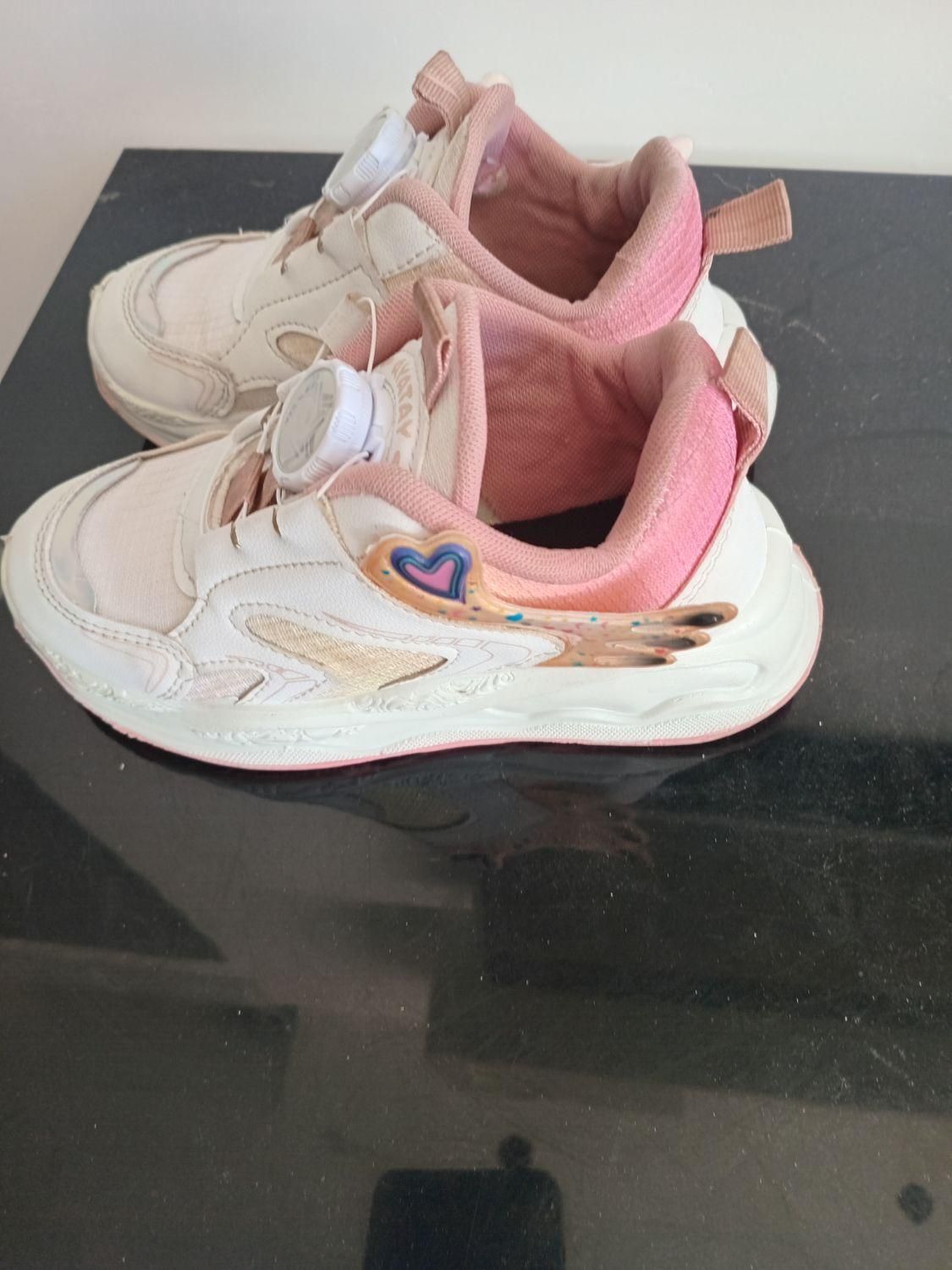 کفش اسپرت دخترانه|کیف، کفش، کمربند|برخوار, |دیوار