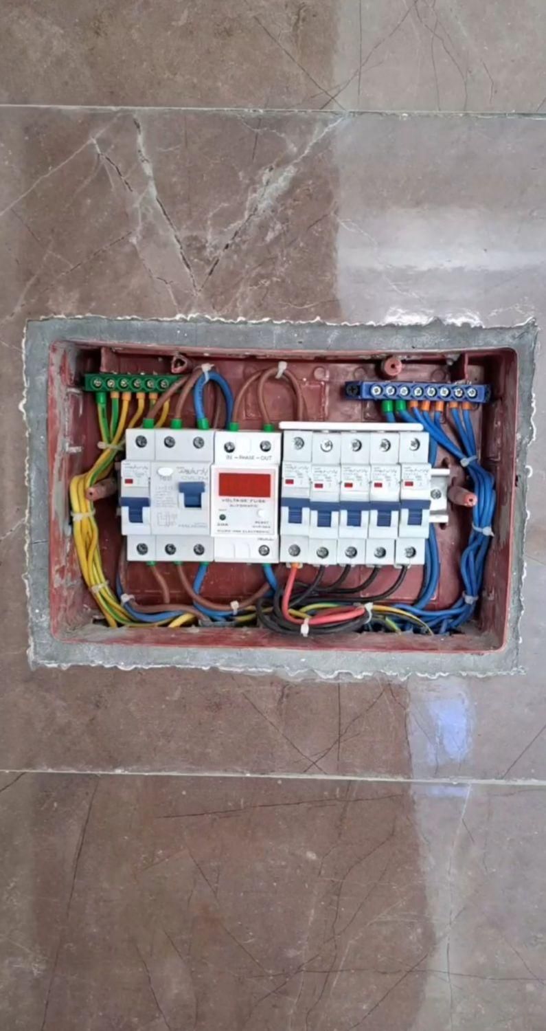 برق کاری سیم کشی لوله گذاری برقکار|خدمات پیشه و مهارت|تالش, تالش|دیوار