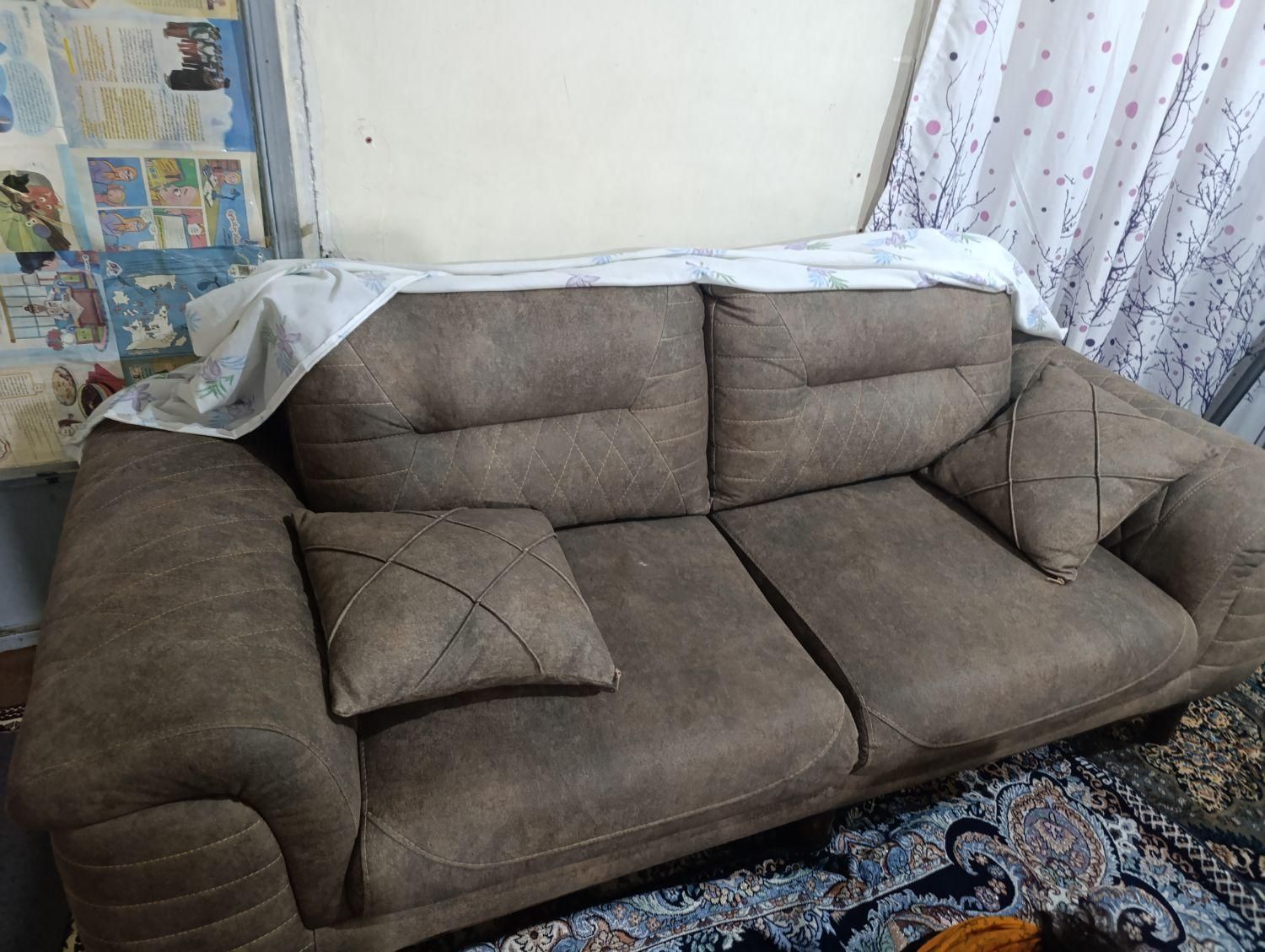 مبل راحتی +عسلی+میز|مبلمان خانگی و میز عسلی|شاهینشهر, عطار|دیوار