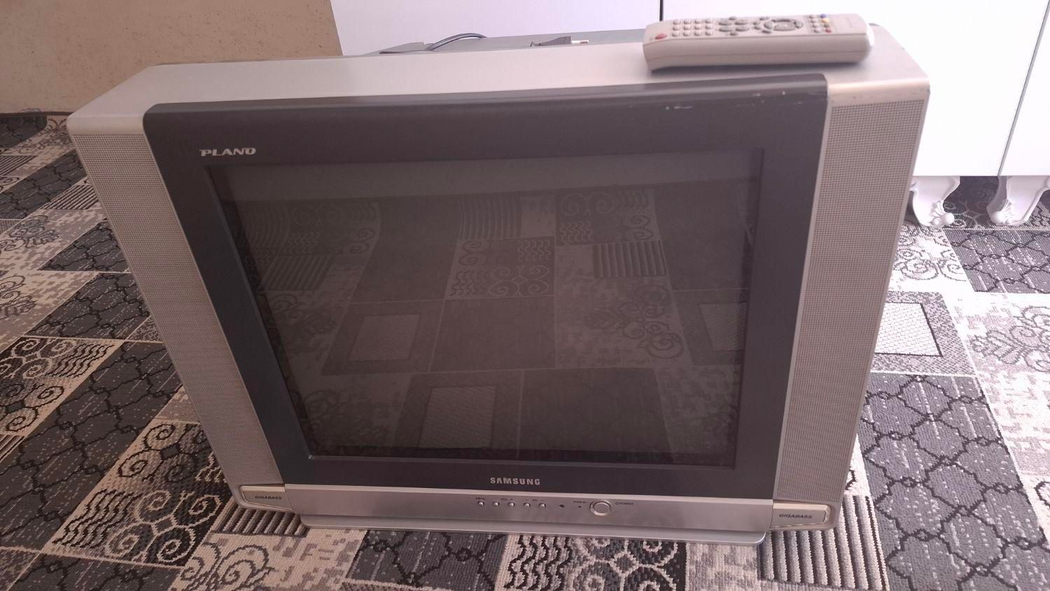 تلویزیون سامسونگ ۲۱ اینچ|تلویزیون و پروژکتور|ساوه, |دیوار