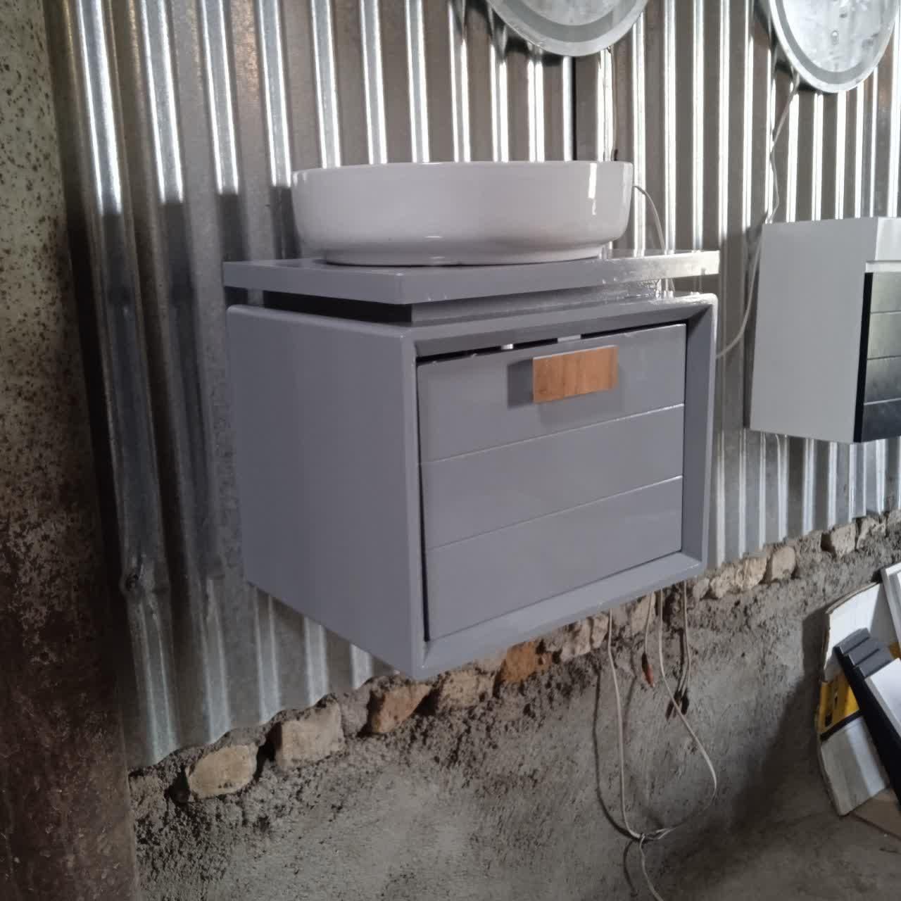 کابینت روشویی و آینه باکس|لوازم سرویس بهداشتی|قم, بوستان جوان|دیوار