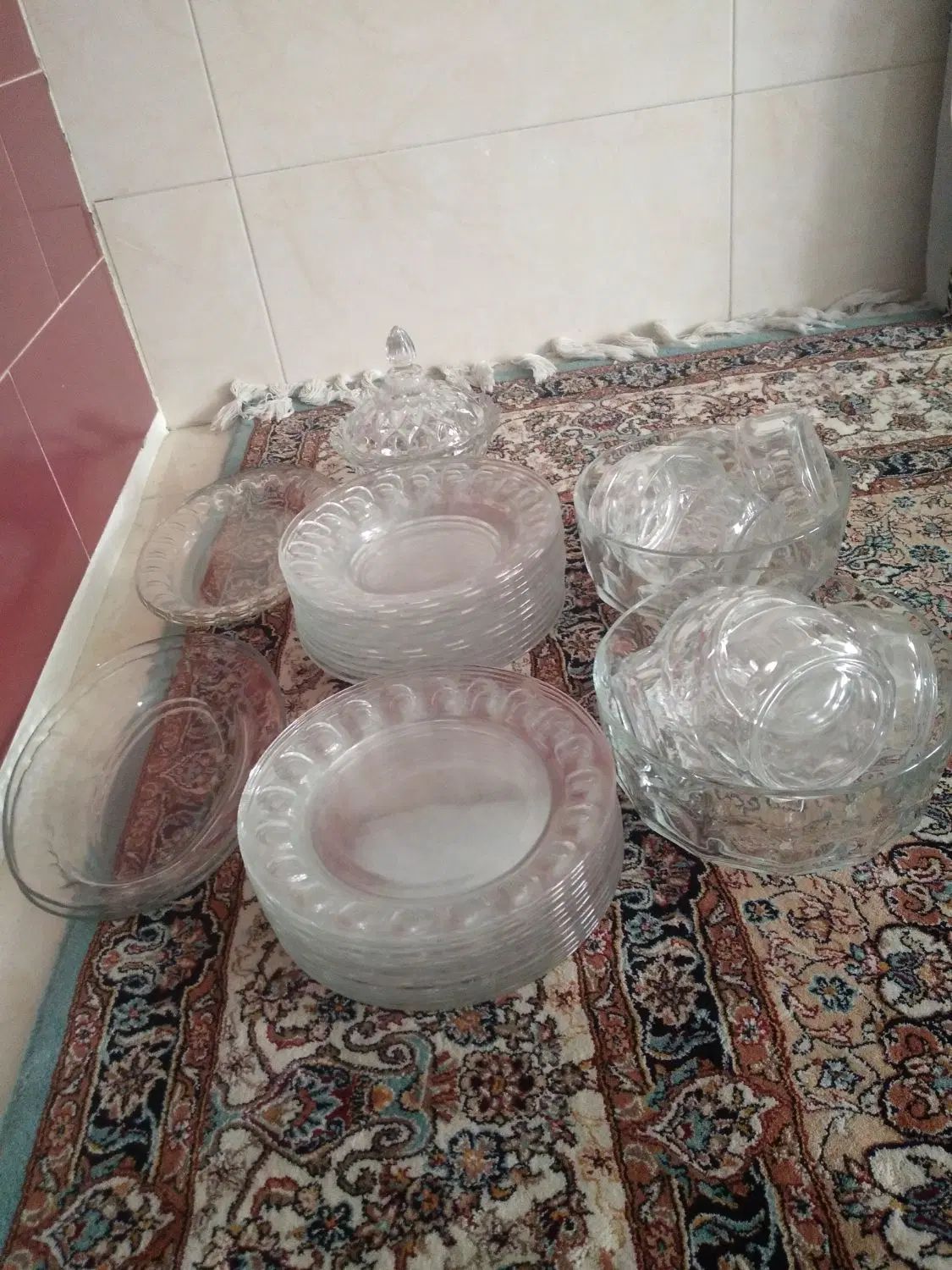 ظرف شیشه ای|ظروف سرو و پذیرایی|کرج, پیشاهنگی|دیوار