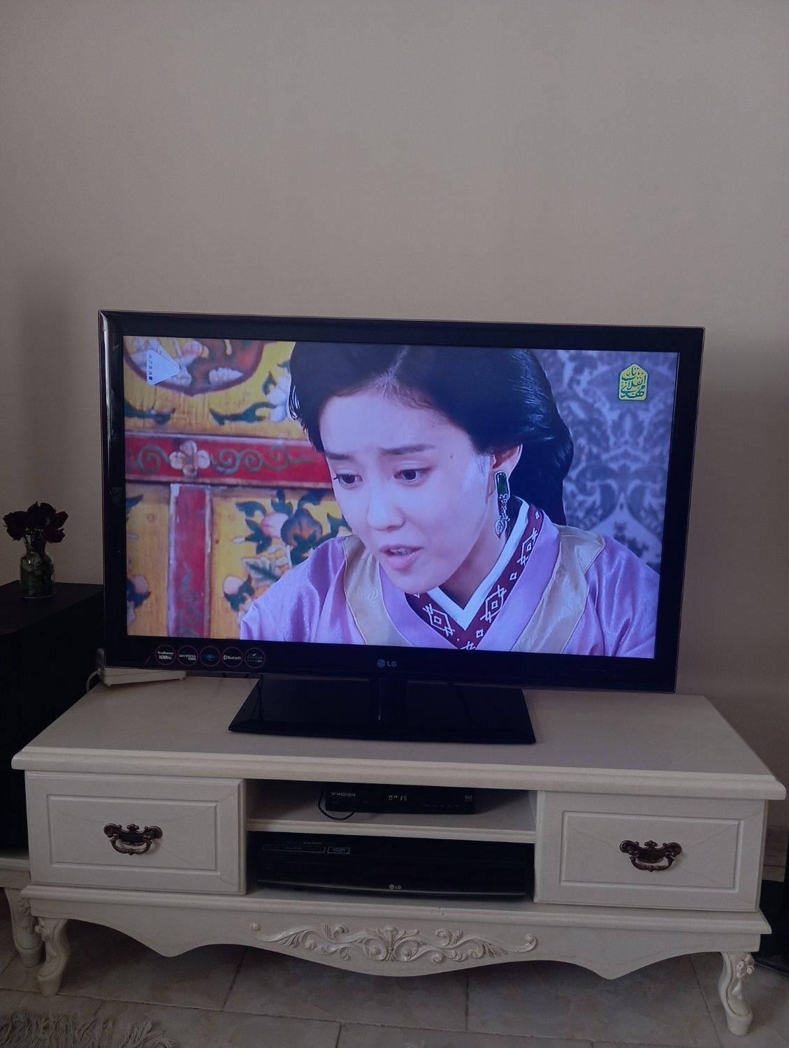 تلویزیون LG اینچ 42|تلویزیون و پروژکتور|پردیس, |دیوار