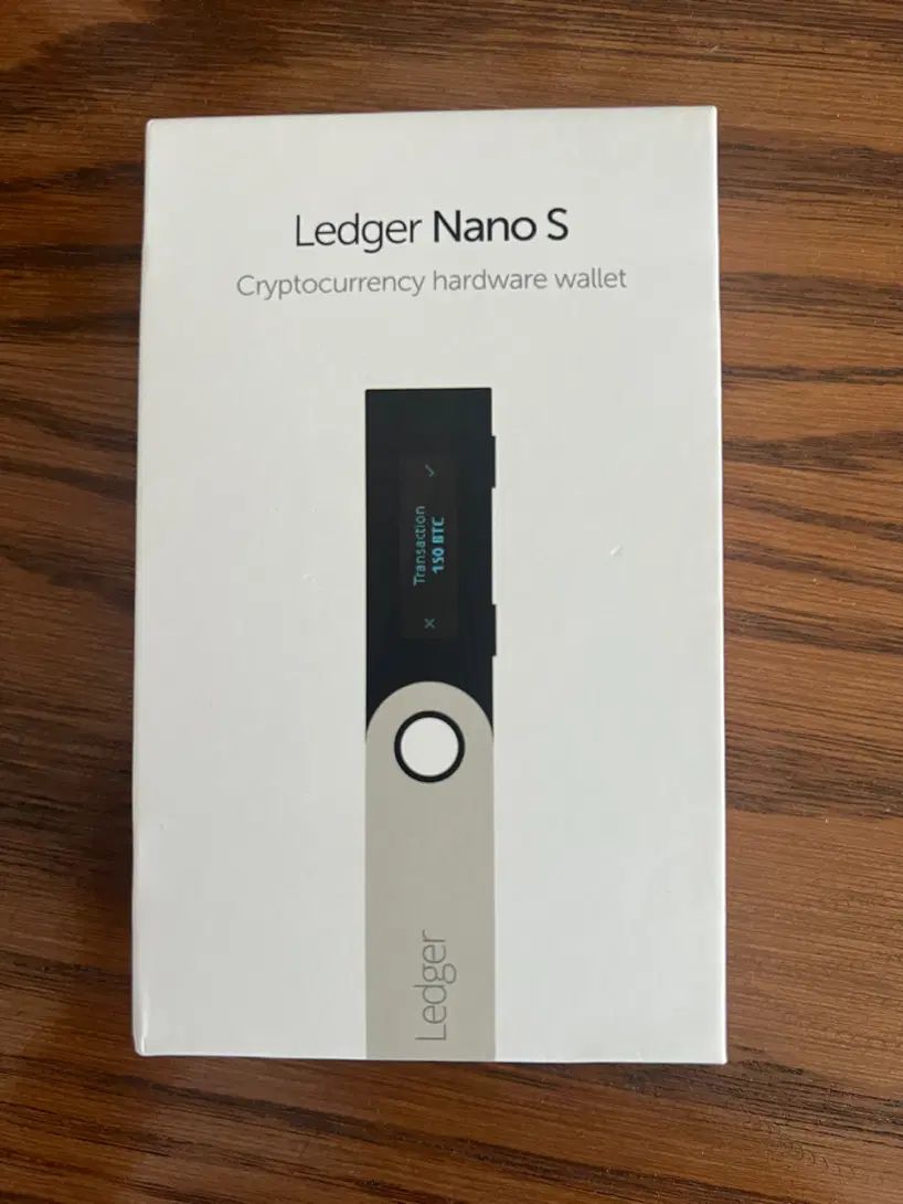 کیف پول سخت افزاری Ledger Nano S|قطعات و لوازم جانبی رایانه|رشت, معلم|دیوار
