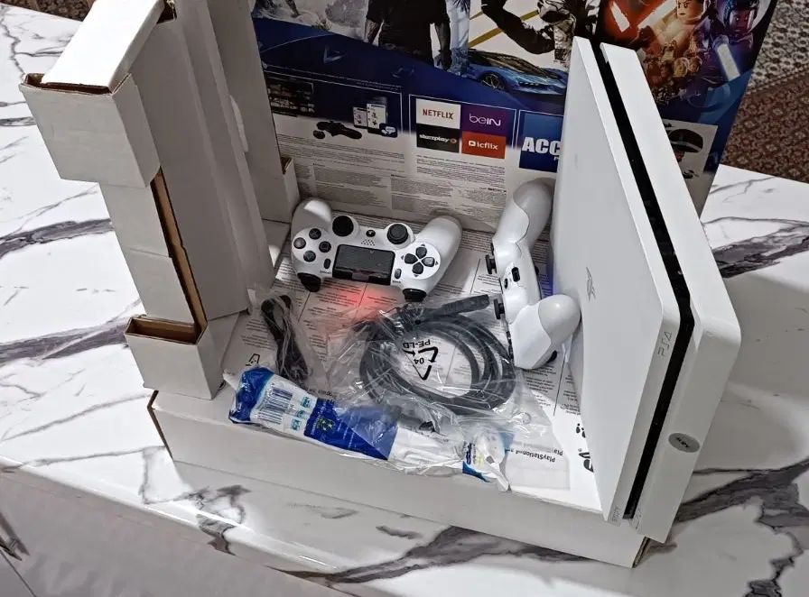پلی۴اسلیم ۲۲۱۶‌سفیدصدفی کلکسیونی ریجن اروپا  ps4|کنسول، بازی ویدئویی و آنلاین|کرج, فاز ۳ گوهردشت|دیوار