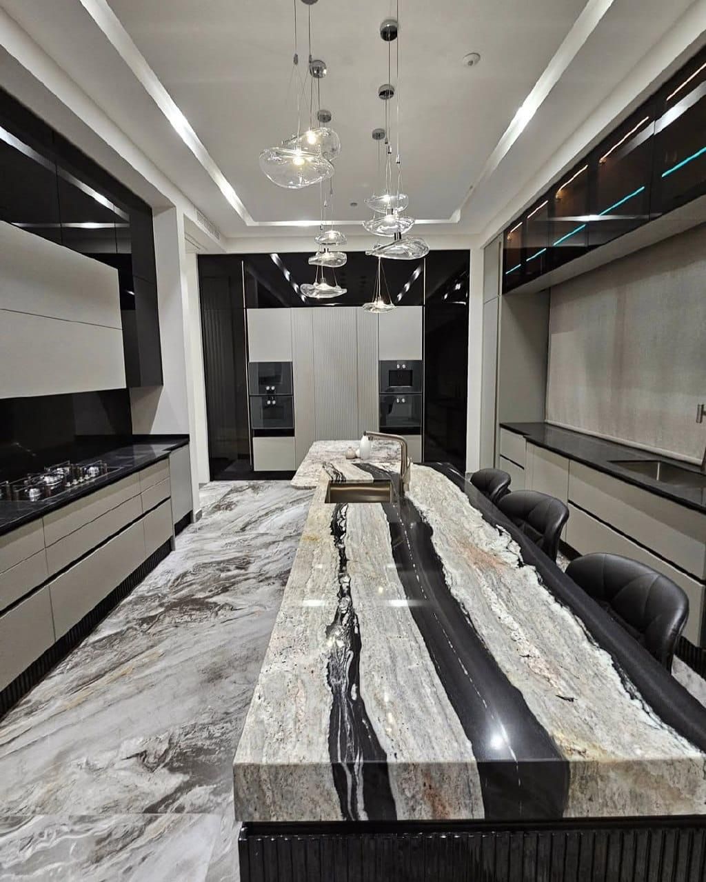 ۲۴۱ مـتر / بر سـرتیپ شـفائی / ۴ پارکینگ سندی|فروش آپارتمان|تهران, سازمان برنامه شمالی|دیوار