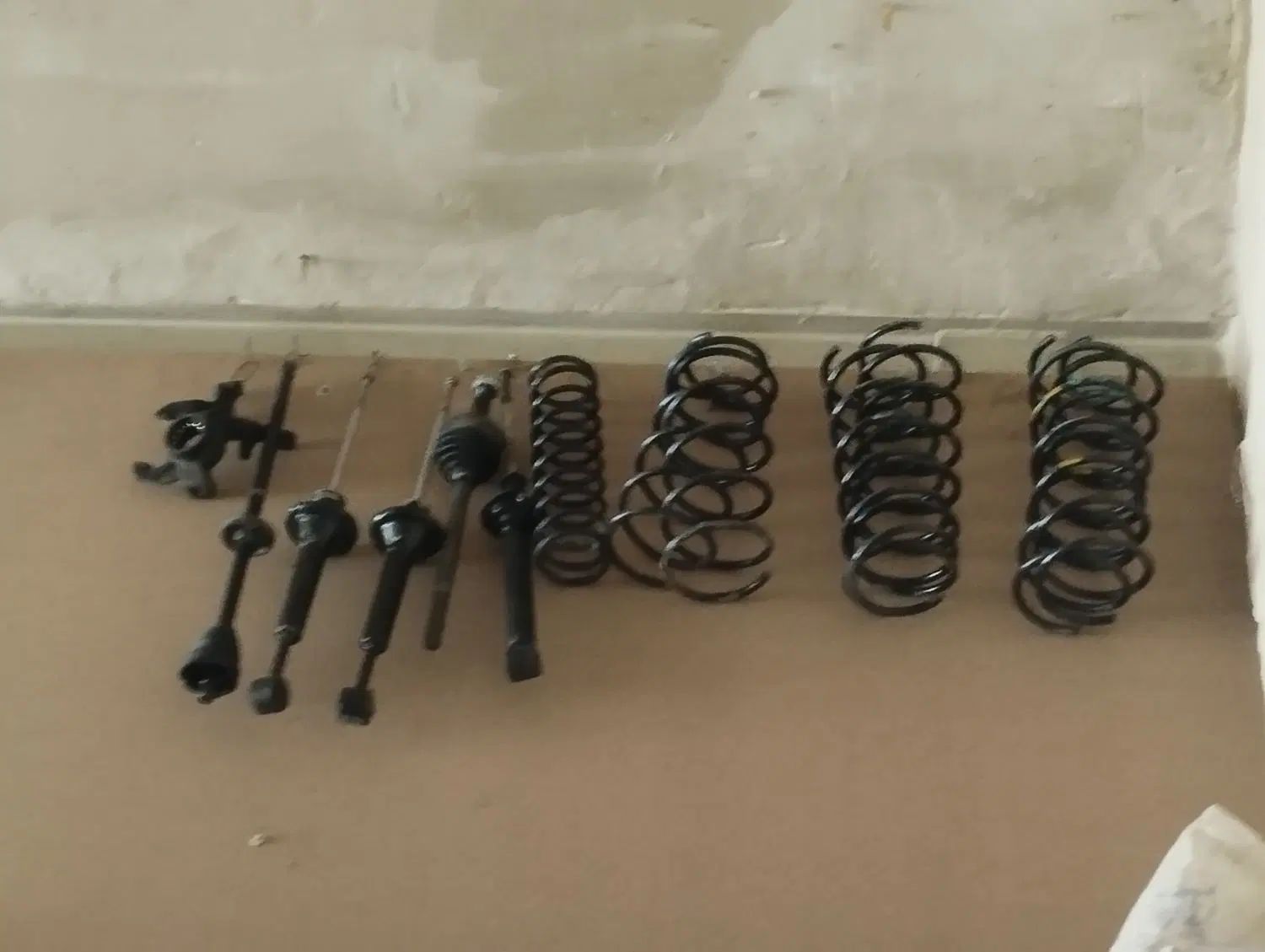 کمک فنر استوک تعمیر نشده هر ماشینی|قطعات یدکی و لوازم جانبی|بروجرد, |دیوار