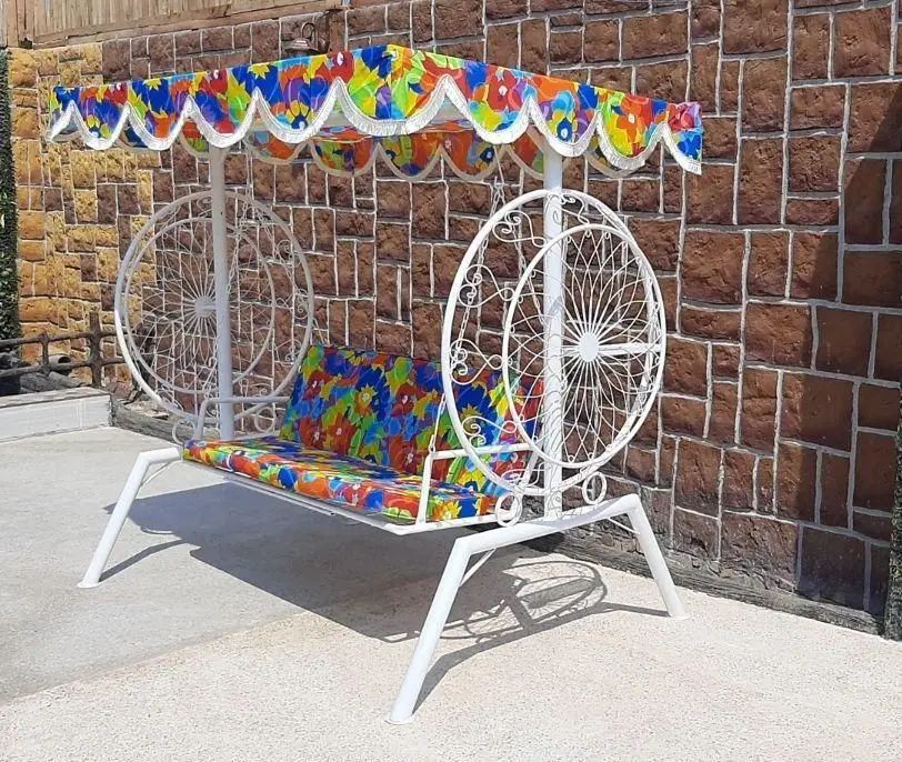 تولید مستقیم/صندلی تاب باغی طرح گلبرگی|مبلمان خانگی و میز عسلی|اندیشه, اندیشه فاز ۴|دیوار