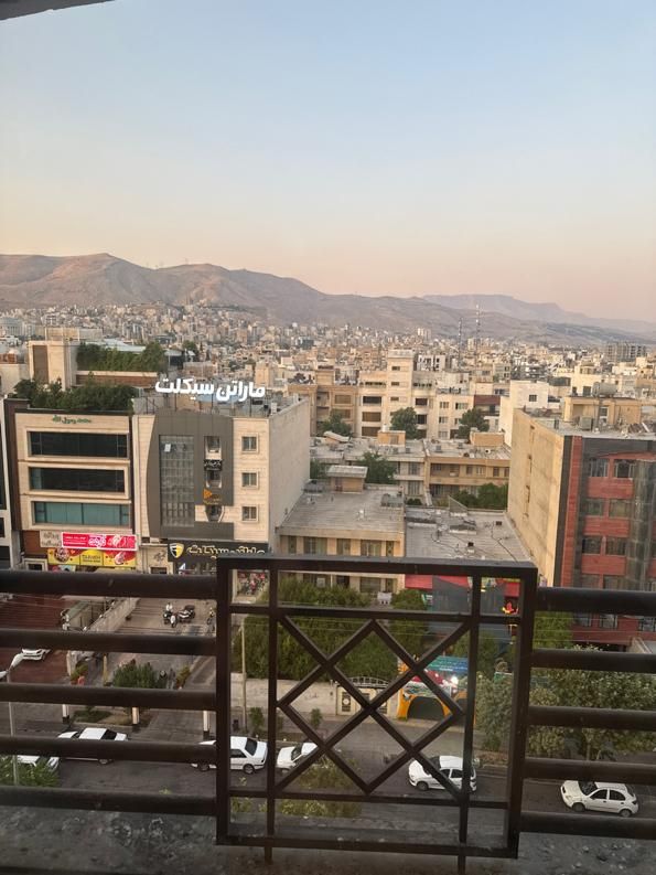 فروش خانه ویلایی ۳۶۰ متری ۲ خوابه در شهرک گلستان|فروش خانه و ویلا|شیراز, شهرک گلستان|دیوار
