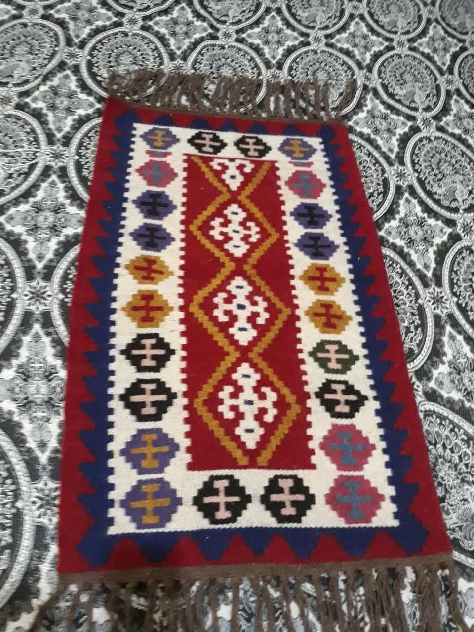 ارومیه دانشکده روبروی ترکمال بازارچه صنایع دستی|گلیم، جاجیم، گبه|ارومیه, |دیوار