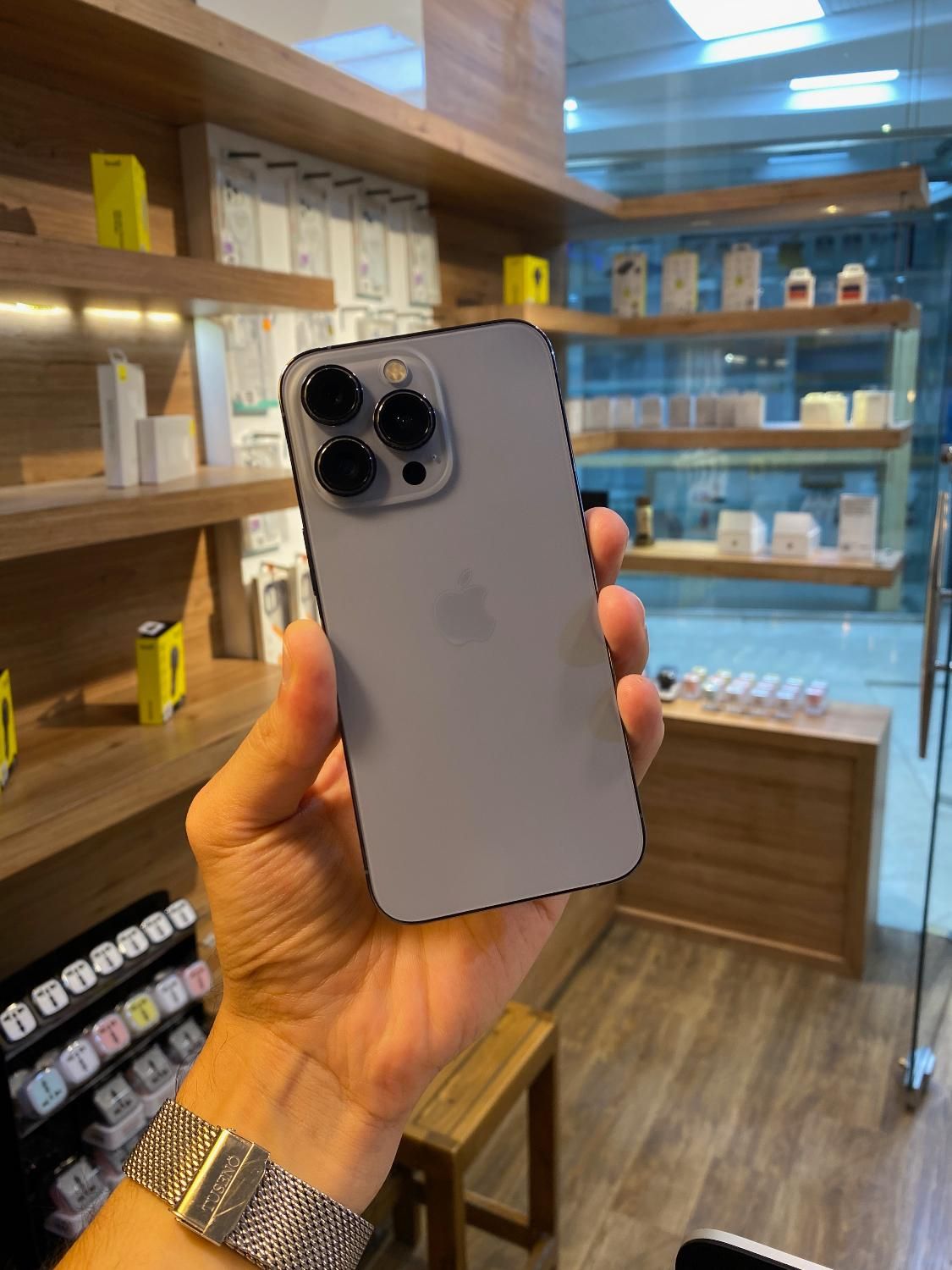 Iphone 13 pro ایفون ۱۳ پرو باتری ۷۷٪|موبایل|تهران, دزاشیب|دیوار
