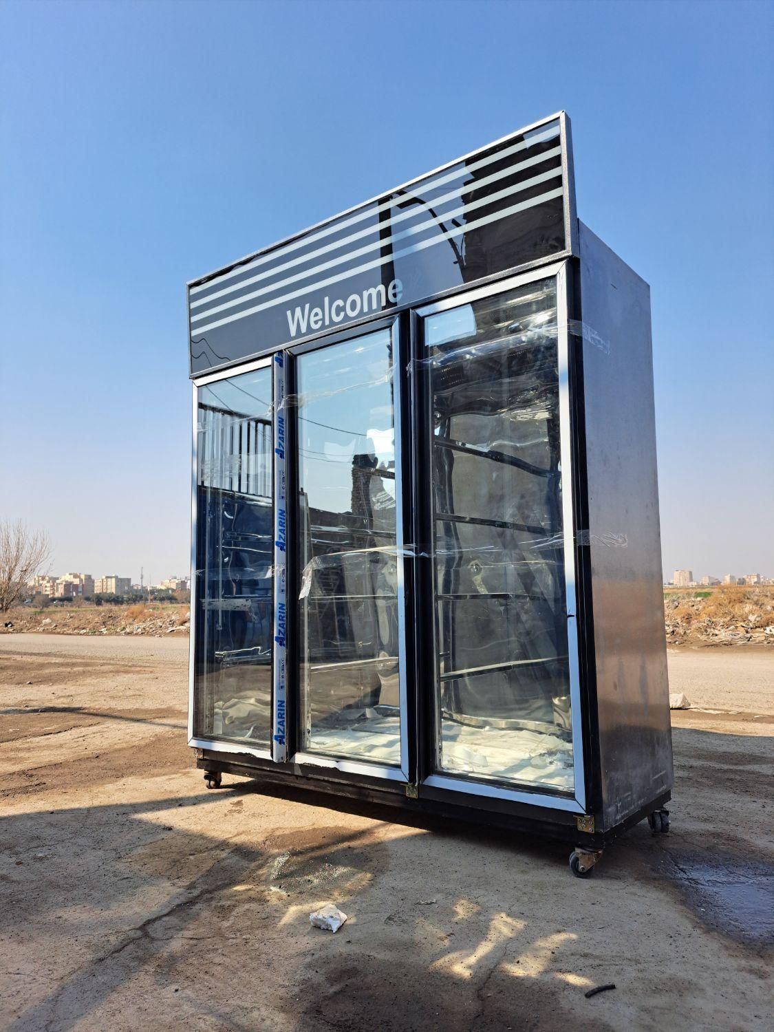 یخچال ایستاده سه درب طرح میلاد|فروشگاه و مغازه|قم, شهرک امام حسین|دیوار