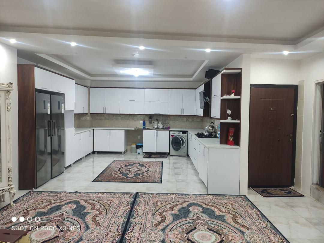 فروش آپارتمان ۱۴۰ متری ۲ خوابه خیابان بازرگانی|فروش آپارتمان|کرج, گلشهر|دیوار