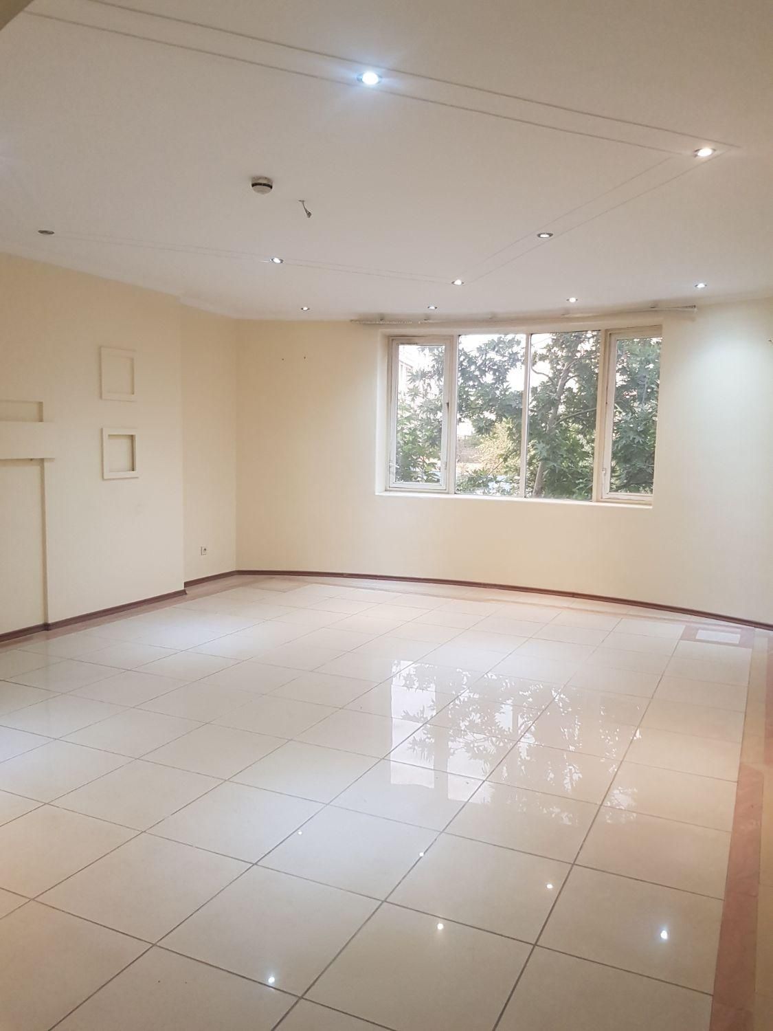 قیطریه مجتمع سبحان۱۷۵ متر ۳ خواب(دفتر مرکزی سبحان)