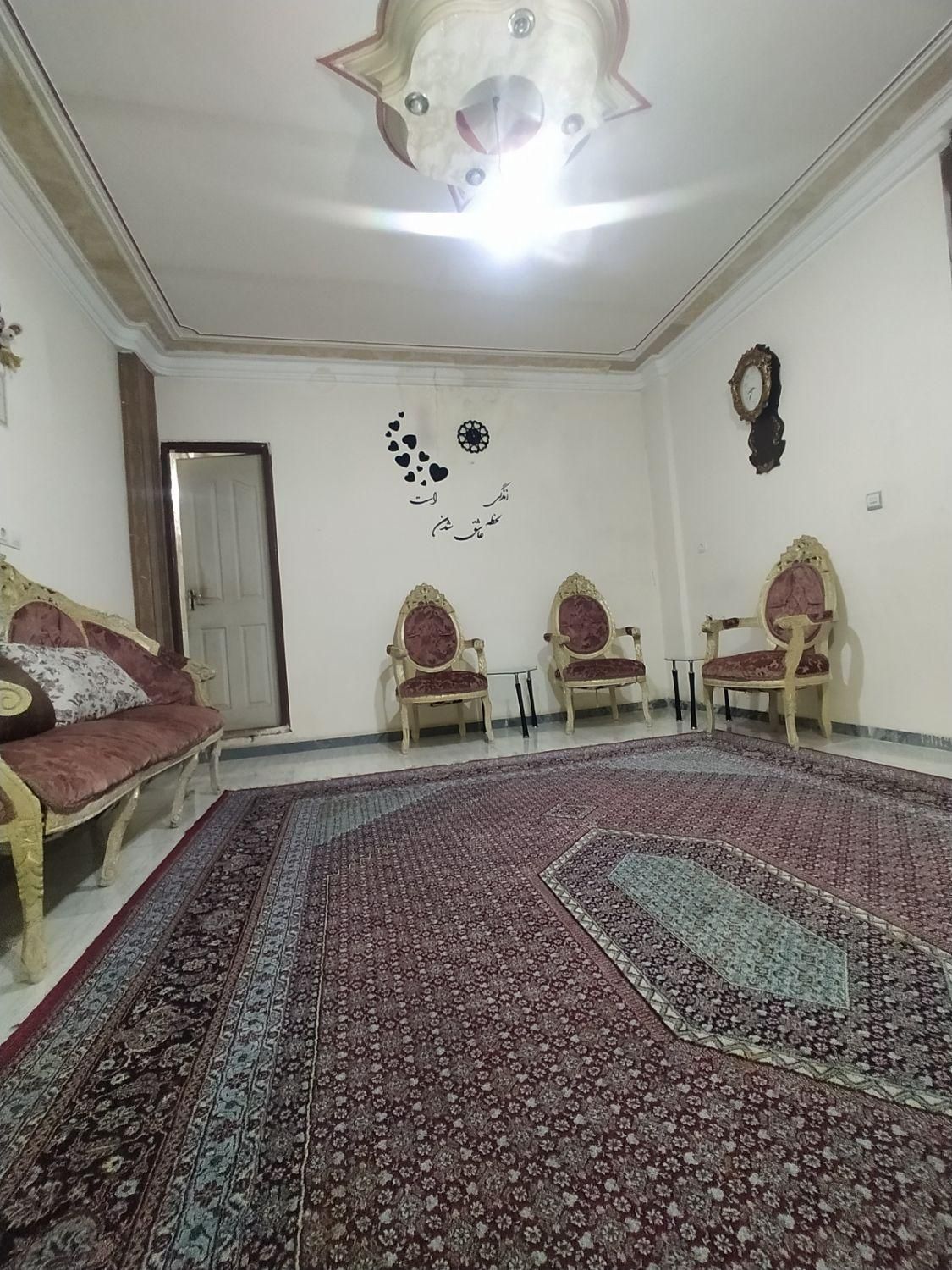 سویت امن وتمیز باتخت وپتوی اختصاصی وکولرسرد|اجارهٔ کوتاه‌مدت آپارتمان و سوئیت|کرمانشاه, |دیوار