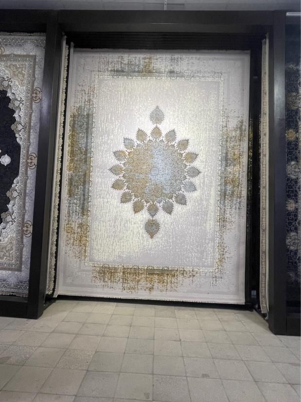 فرش نقش نارسیس پتینه ای ۱۲متری۱۵۰۰شانه تراکم ۴۵۰۰|فرش|شیراز, عادل آباد|دیوار