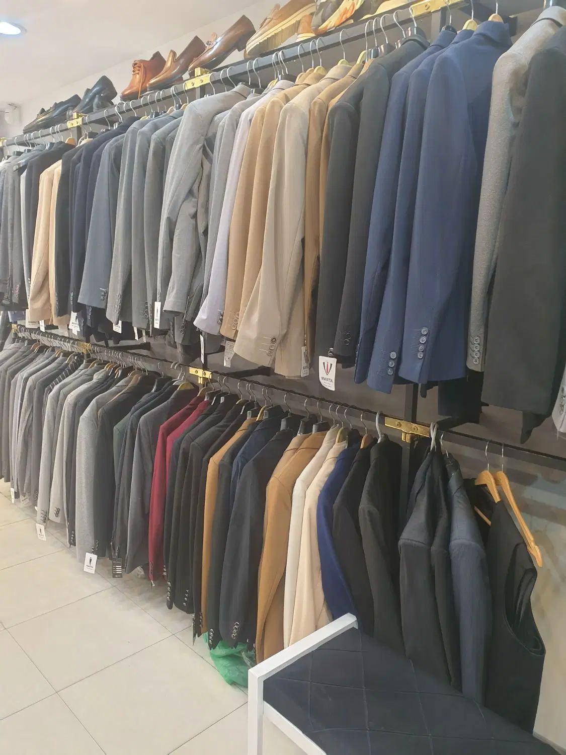 کت و شلوار پیراهن شلوار لی شلوار پارچه ای|لباس|اصفهان, عباس‌آباد|دیوار