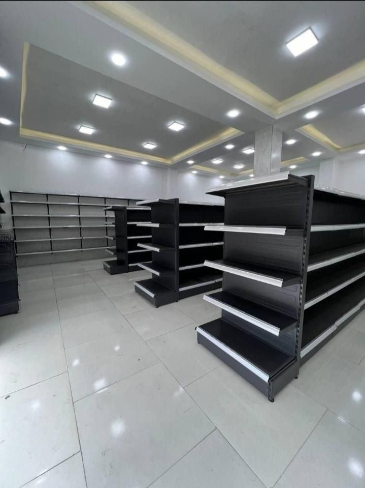 قفسه‌ی‌سا‌د‌ه‌و‌لیبل‌خو‌ر‌|فروشگاه و مغازه|پرند, |دیوار