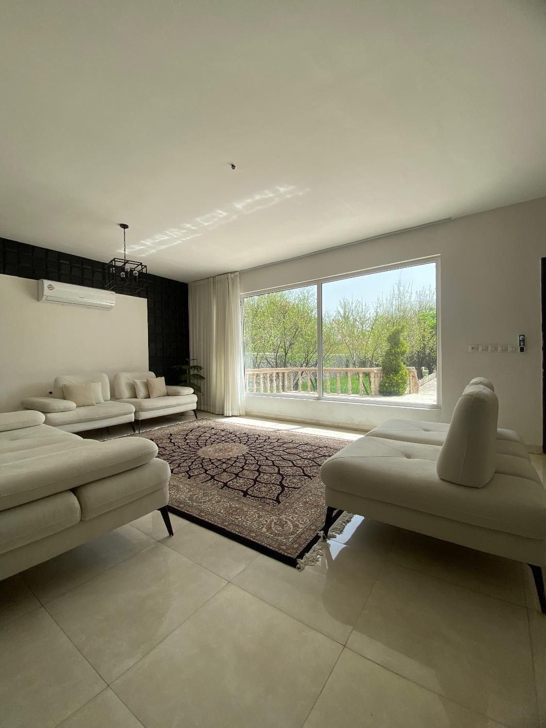 باغ ویلا استخردار نوساز سوپر لاکچری میدان اناهیتا|اجارهٔ کوتاه‌مدت ویلا و باغ|کرمانشاه, |دیوار