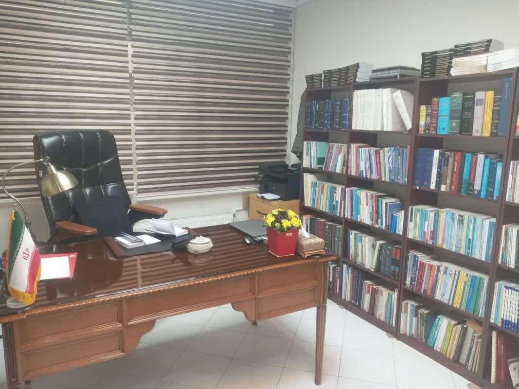 وکیل دادگستری و مشاور حقوقی و قضایی|خدمات مالی، حسابداری، بیمه|پرند, فاز ۱|دیوار