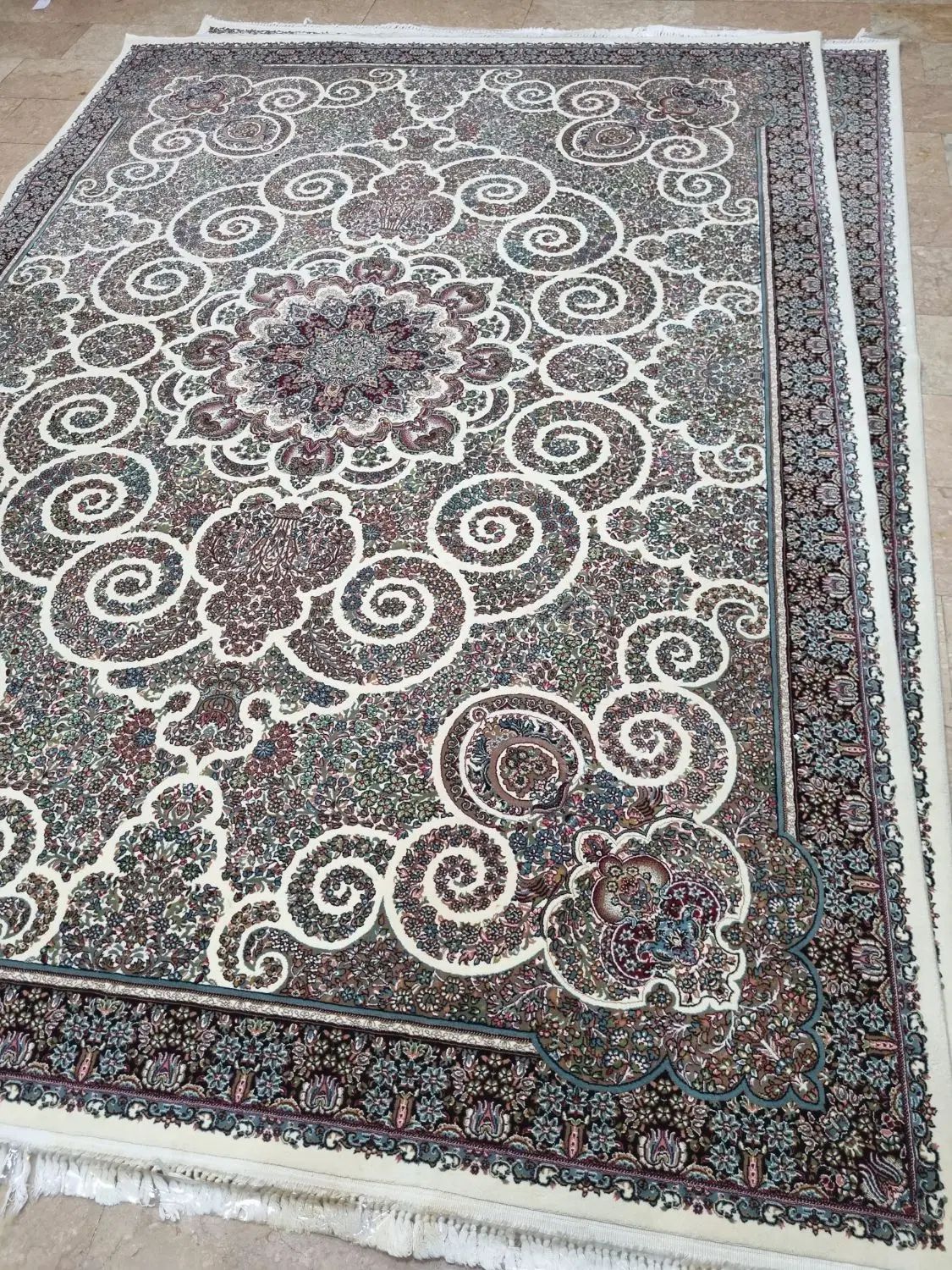 فرش امیرزاده دو تخته فرش ۹ متری زمرد مشهد|فرش|مشهد, شاهد (شهرک غرب)|دیوار