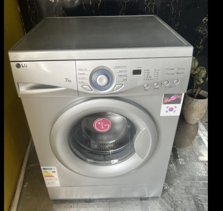 لباسشویی ال جی ۷ کیلویی کارکرده دیجیتالی   LG|ماشین لباسشویی و خشک‌کن لباس|تهران, آرژانتین|دیوار