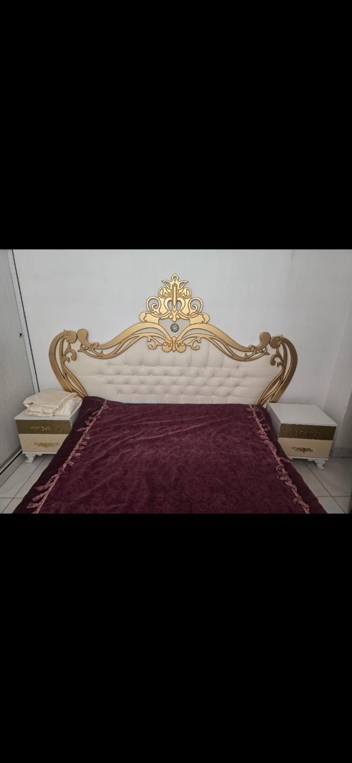 سرویس خواب دونفره همراه با تشک طبی تختخواب|تخت و سرویس خواب|اصفهان, بوستان کوهستانی صفه|دیوار