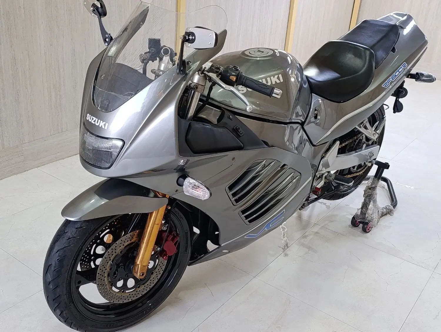 سوزوکی  rf400. 600. 1000|موتورسیکلت|مشهد, چهارچشمه|دیوار