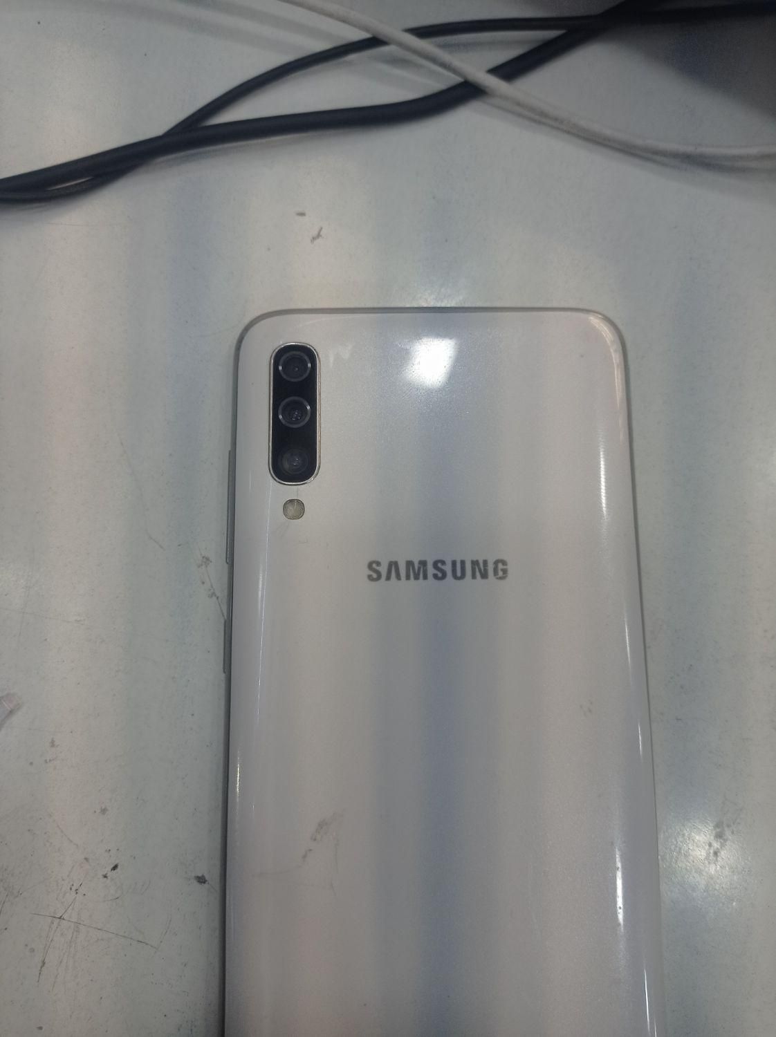 سامسونگ Galaxy A70 با حافظهٔ ۱۲۸ گیگابایت|موبایل|کاشمر, |دیوار