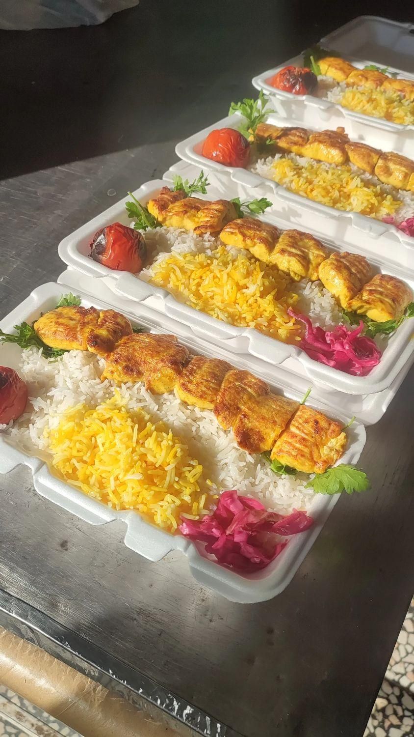 تهیه غذا (30پرس به بالا)|خوردنی و آشامیدنی|کاشان, پاپک|دیوار