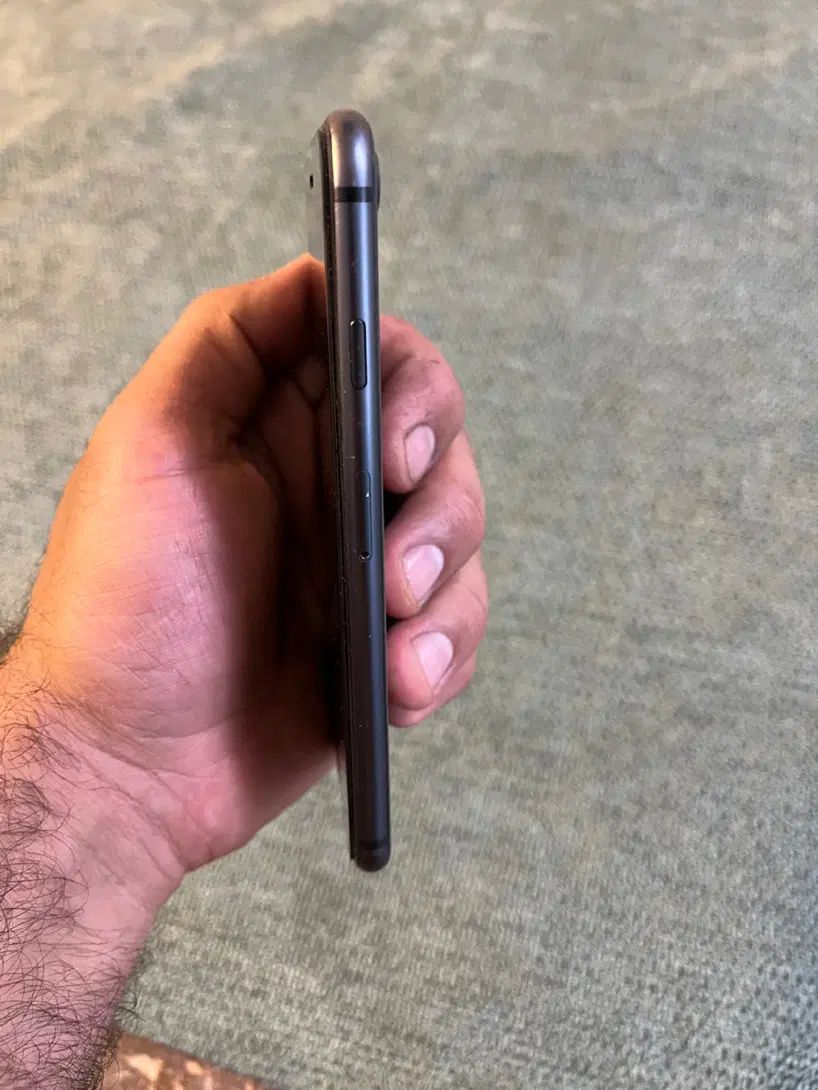 اپل iPhone 8 با حافظهٔ ۶۴ گیگابایت|موبایل|تهران, نیاوران|دیوار