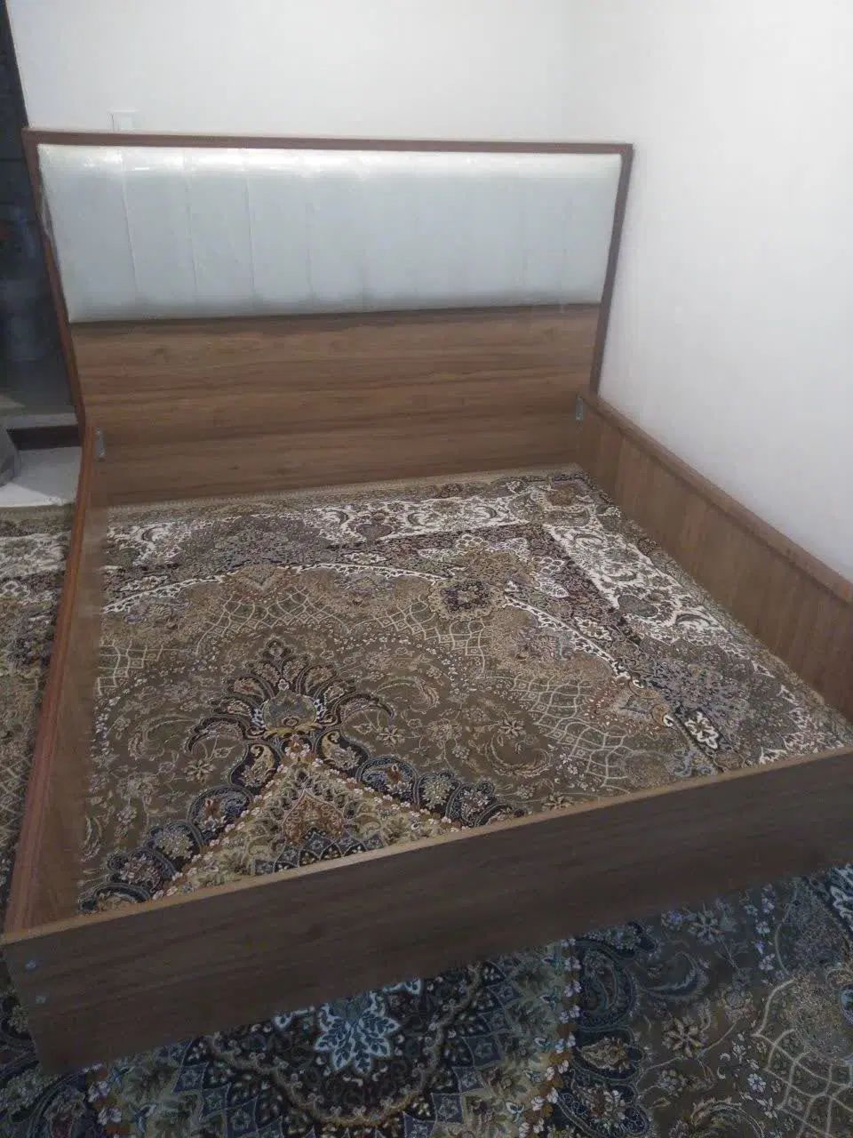 تخت ام دی اف دونفره سایز۲۰۰در ۱۸۰همراه تشک طبی|تخت و سرویس خواب|تهران, گلچین|دیوار