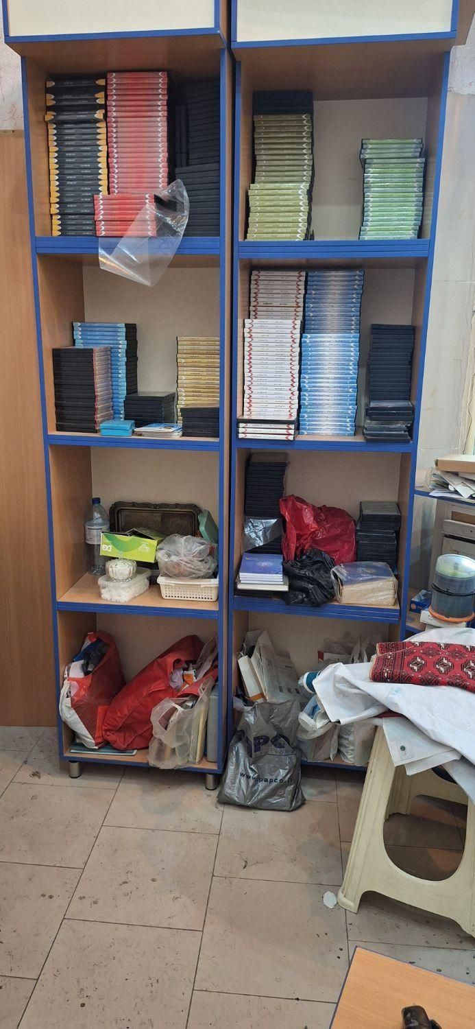 قفسه چوبی قیمت توافقی|کتابخانه، شلف، قفسه‌های دیواری|تهران, عبدل‌آباد|دیوار