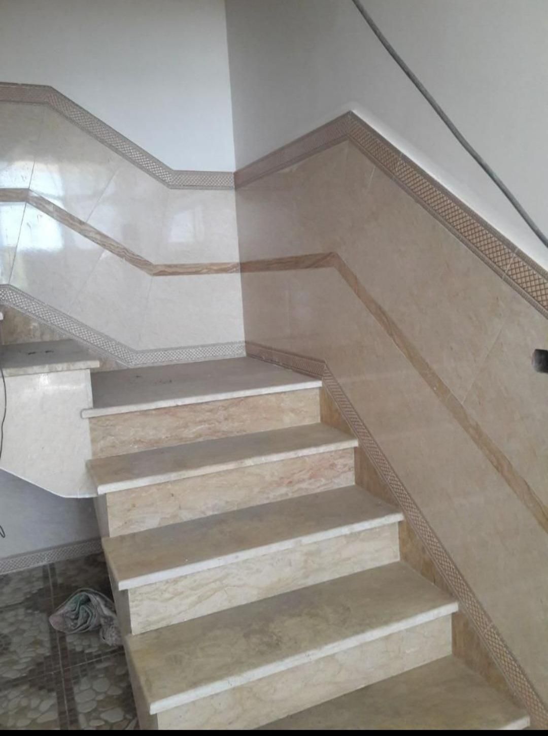 کاشی کاری سرامیک کاری کلیه کارای ساختمانی|خدمات پیشه و مهارت|کرج, باغستان|دیوار